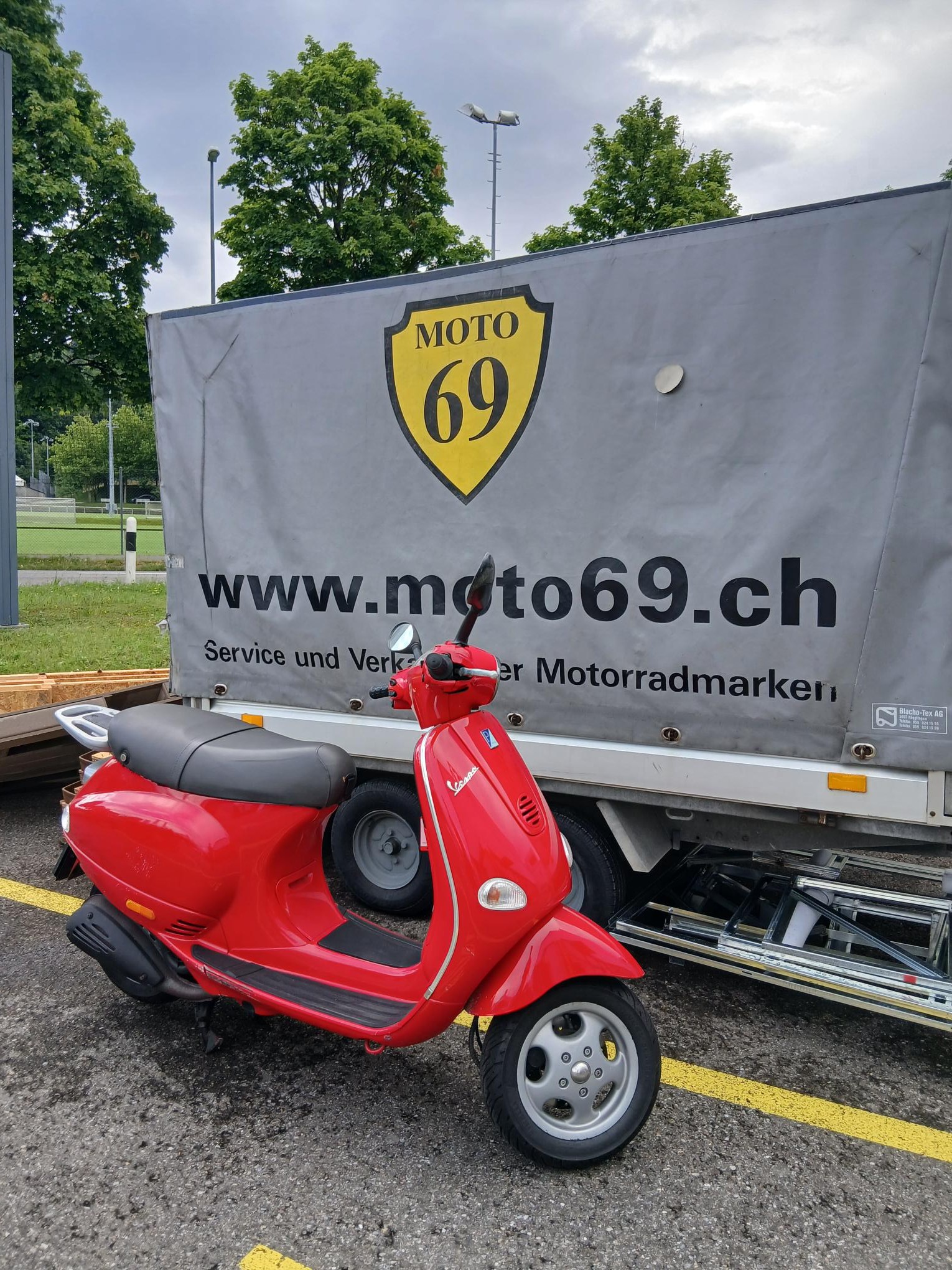 PIAGGIO Vespa 125 ET4-showroom-element-3
