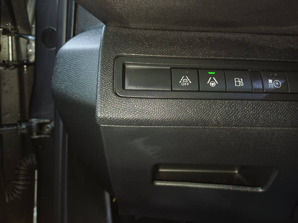 PEUGEOT 3008 1.6 Plug-in Hybrid4 GT Pack-image-14