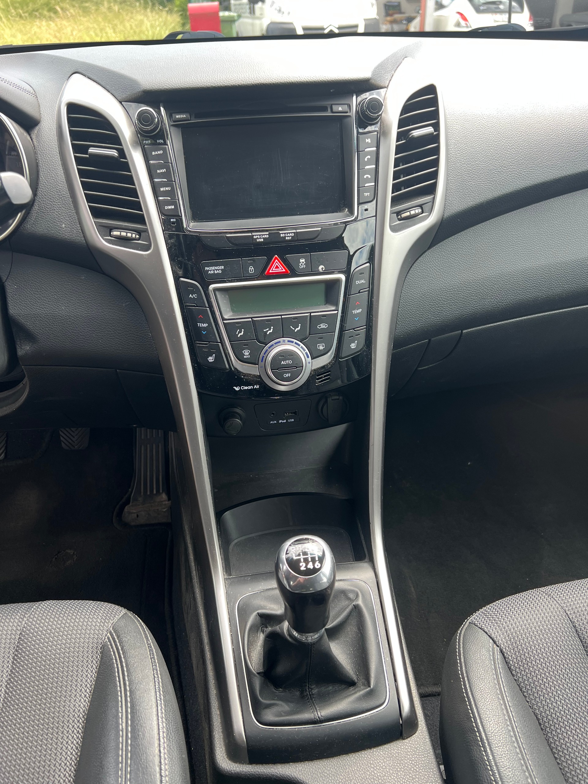 HYUNDAI i30 Wagon 1.6 CRDi Style-image-7