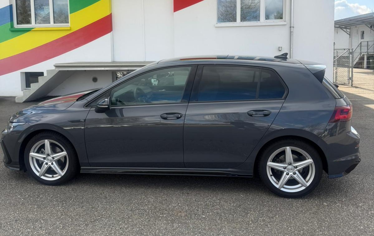 VW Golf 1.5 eTSI mHEV ACT R-Line DSG-image-4