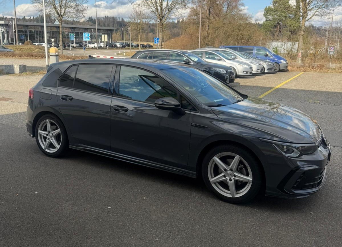 VW Golf 1.5 eTSI mHEV ACT R-Line DSG-image-1