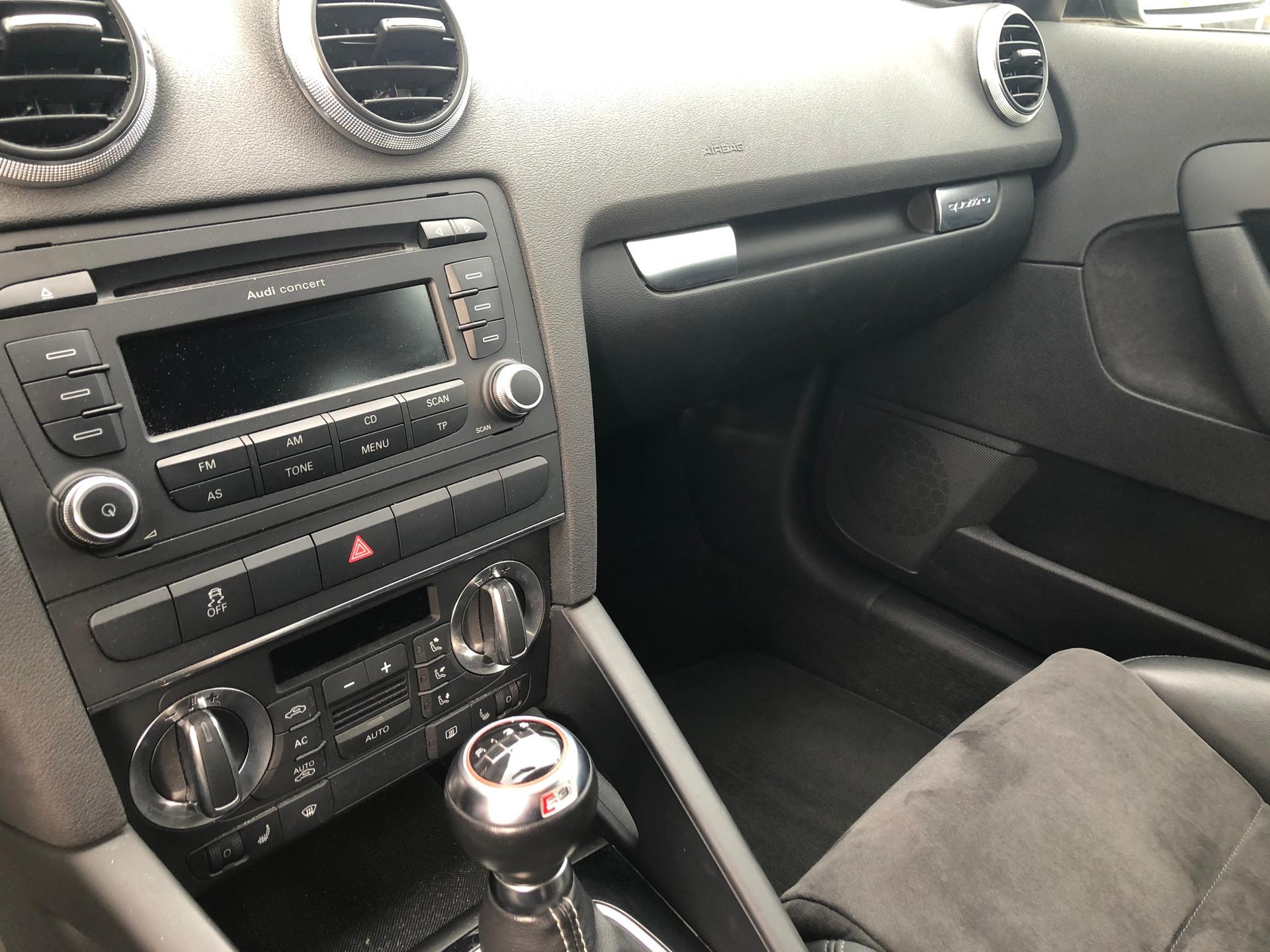 AUDI S3 Sportback 2.0 TFSI quattro-image-4