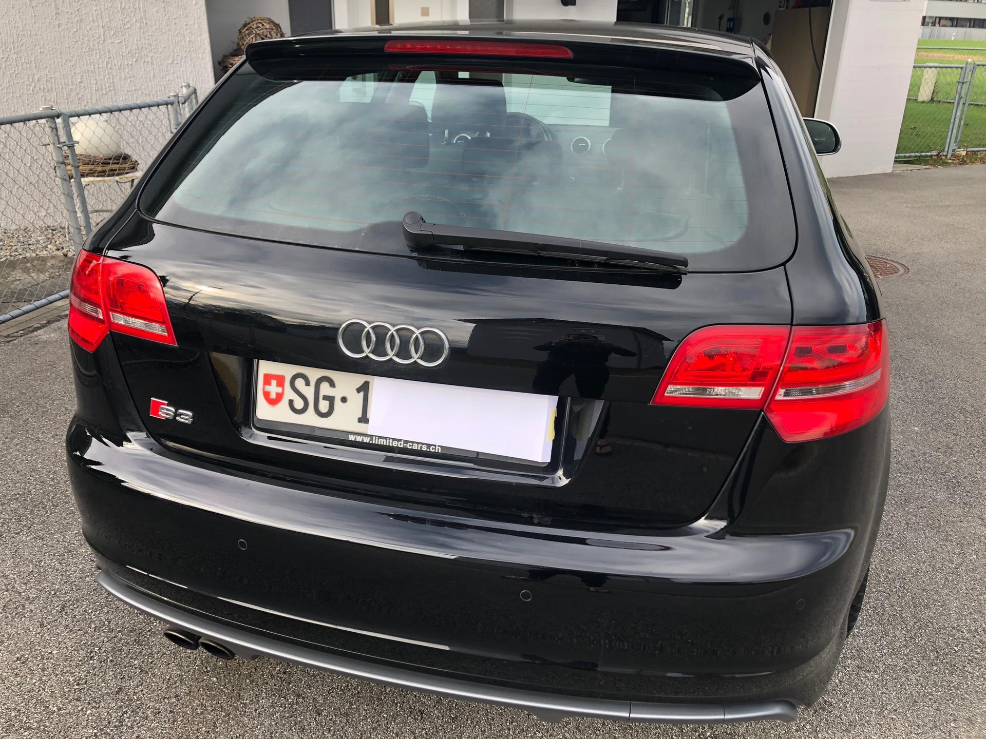 AUDI S3 Sportback 2.0 TFSI quattro-image-3