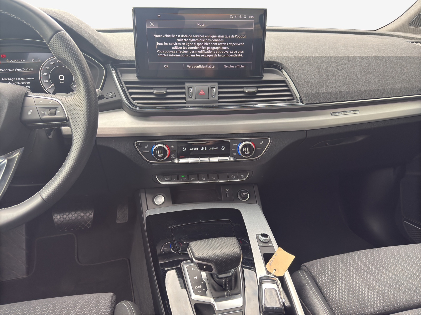 AUDI Q5 50 TFSI e PHEV Black Edition quattro S-tronic-image-11
