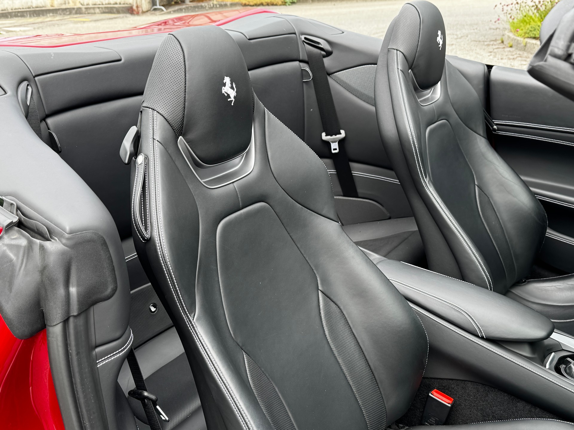 FERRARI Portofino 3.9 V8 T-image-8