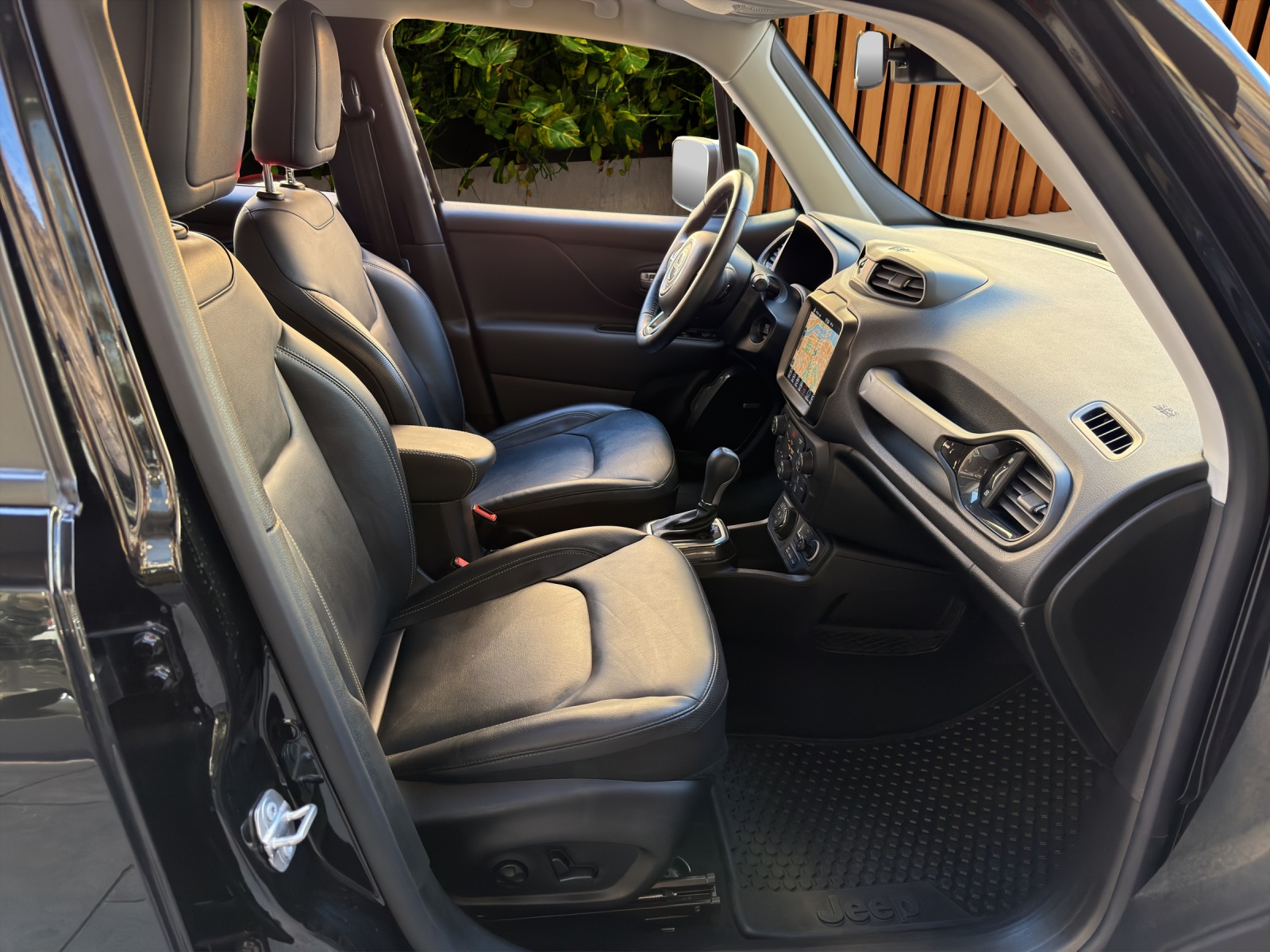 JEEP Renegade 1.3 T PHEV Limited AWD-image-15