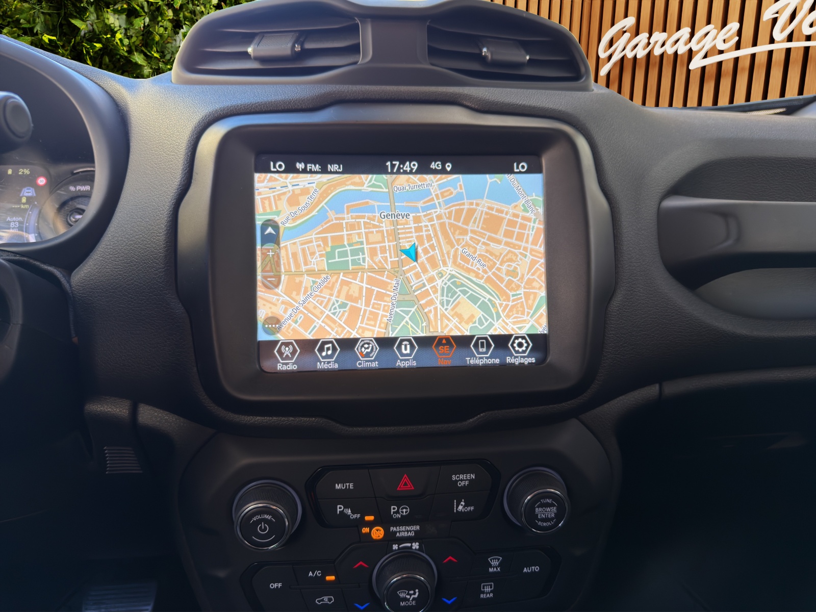 JEEP Renegade 1.3 T PHEV Limited AWD-image-14