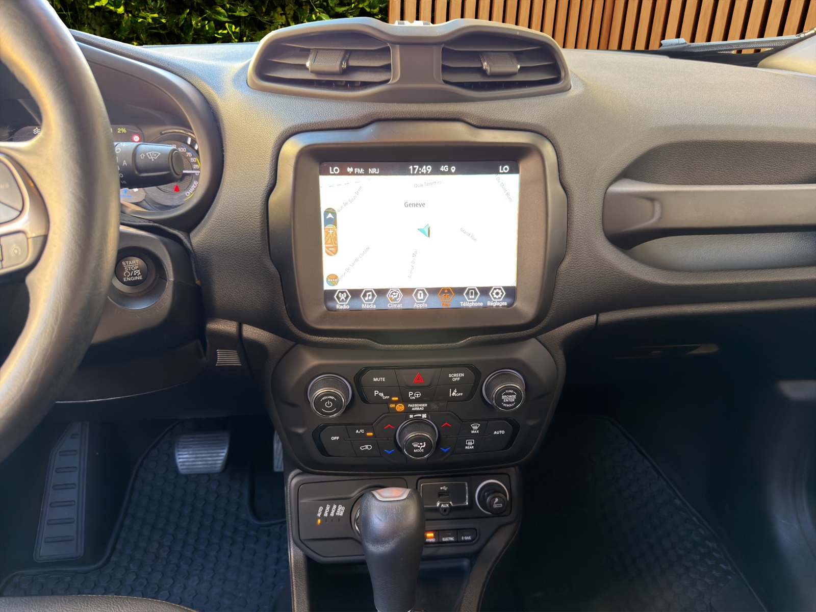 JEEP Renegade 1.3 T PHEV Limited AWD-image-13