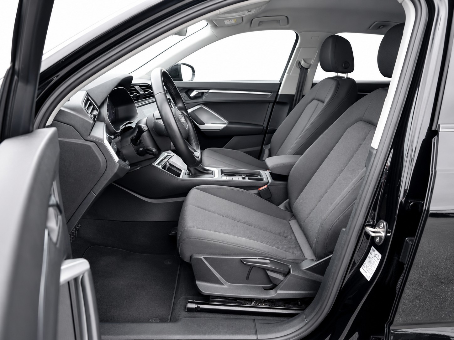 AUDI Q3 Sportback 2.0 35 TDI S line quattro S-Tronic CH FAHRZEUG-image-6