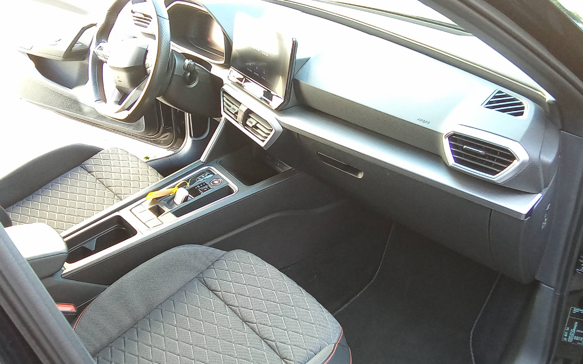 SEAT Leon ST 1.5 eTSI 150 FR DSG-image-11