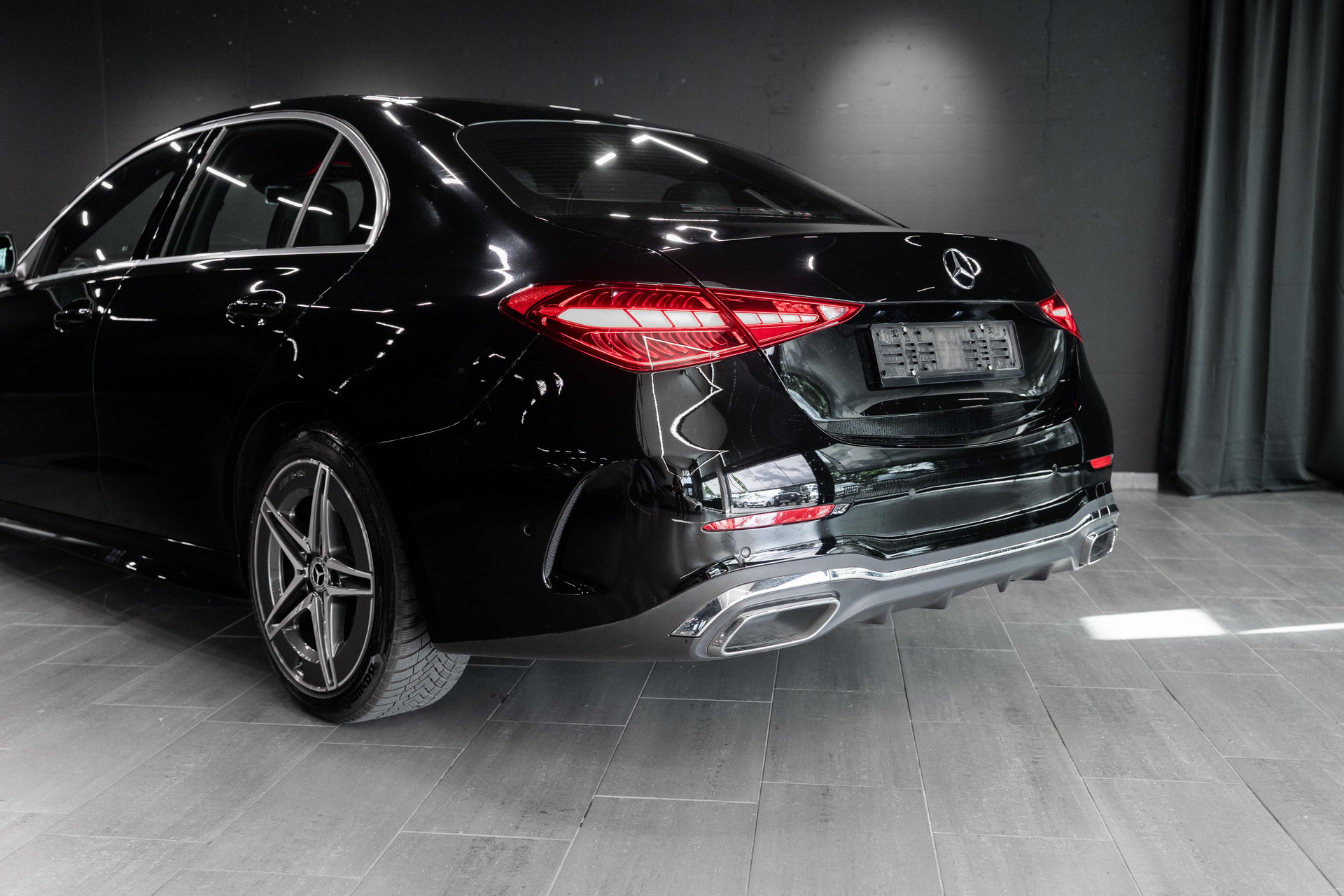 MERCEDES-BENZ C220d / Carbon Packet / Aero Felgen / Sitzheizung / Rückfahrkamera /-image-6