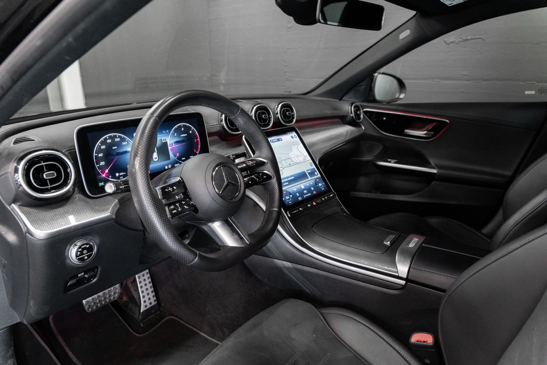 MERCEDES-BENZ C220d / Carbon Packet / Aero Felgen / Sitzheizung / Rückfahrkamera /-image-8