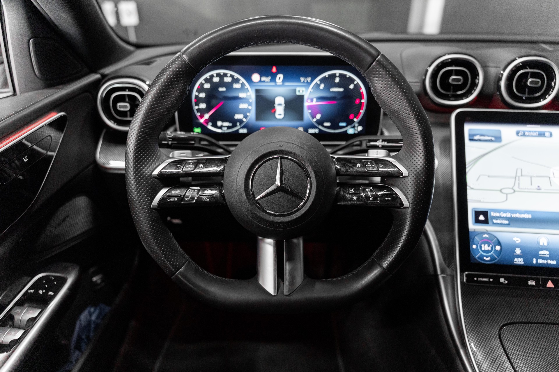 MERCEDES-BENZ C220d / Carbon Packet / Aero Felgen / Sitzheizung / Rückfahrkamera /-image-10