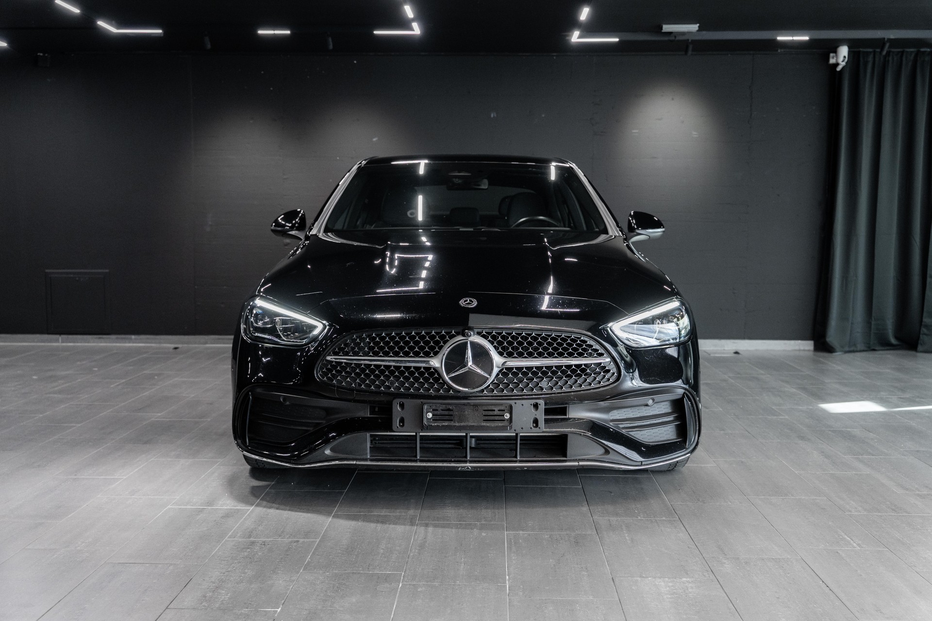 MERCEDES-BENZ C220d / Carbon Packet / Aero Felgen / Sitzheizung / Rückfahrkamera /-image-1