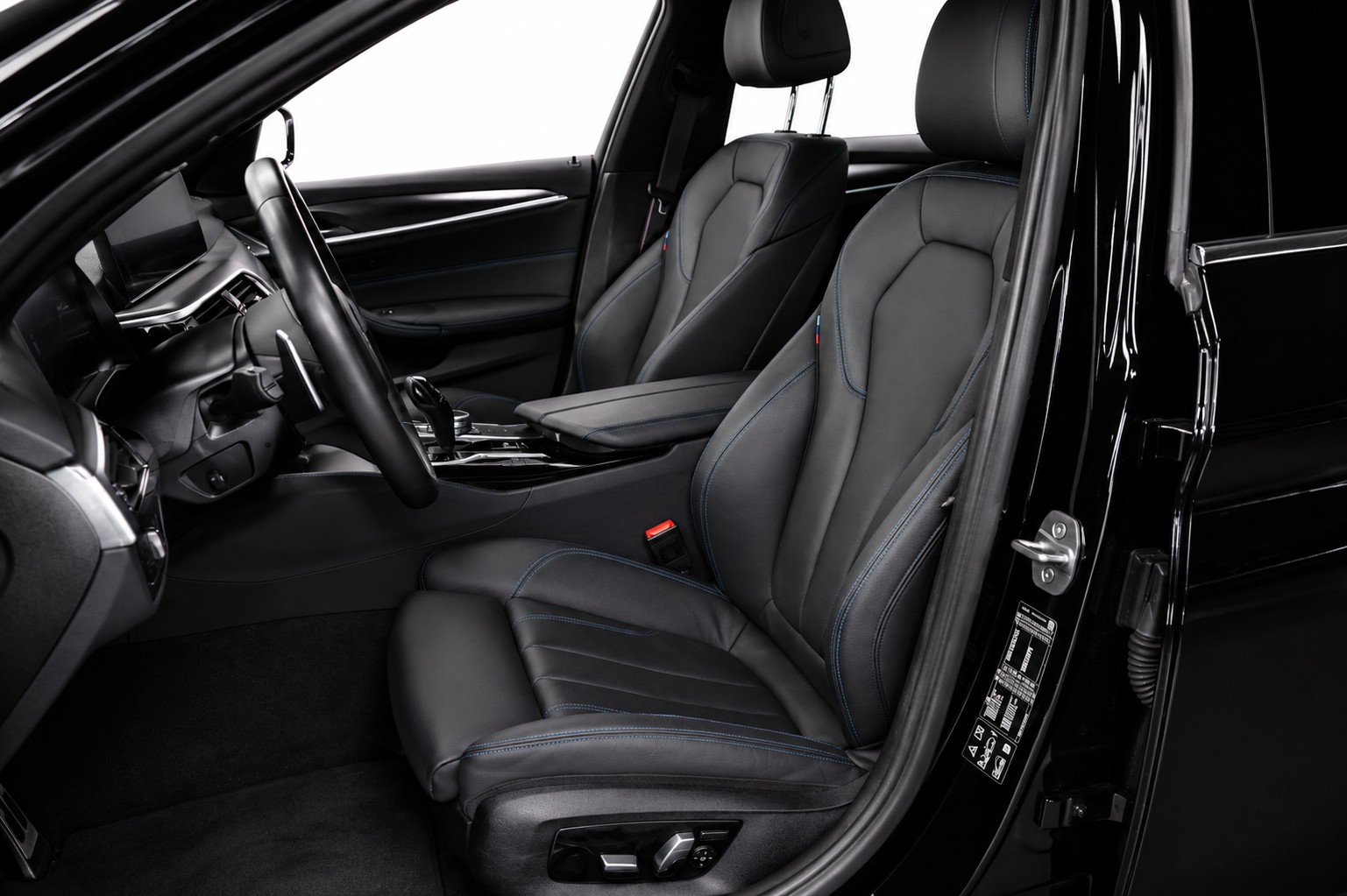 BMW 540d xDrive SAG M-SPORT CH FAHRZEUG-image-7
