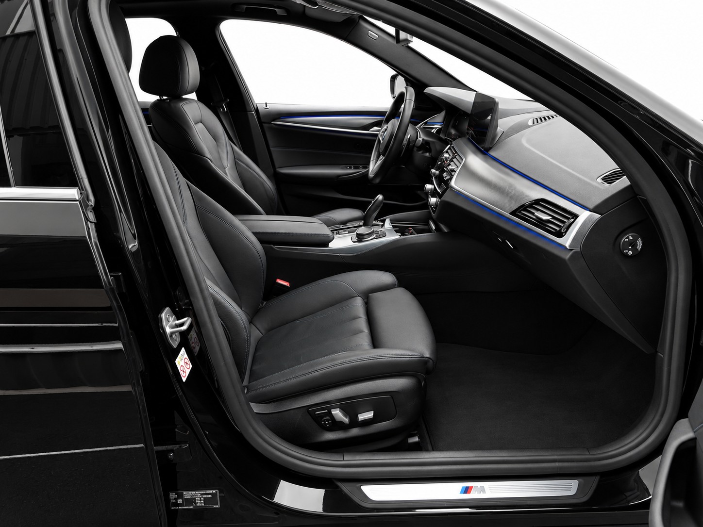 BMW 540d xDrive SAG M-SPORT CH FAHRZEUG-image-10