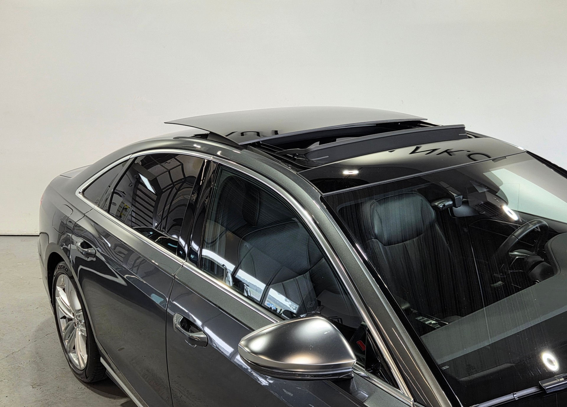 AUDI S8 4.0 V8 TFSI quattro T-Tronic-image-10