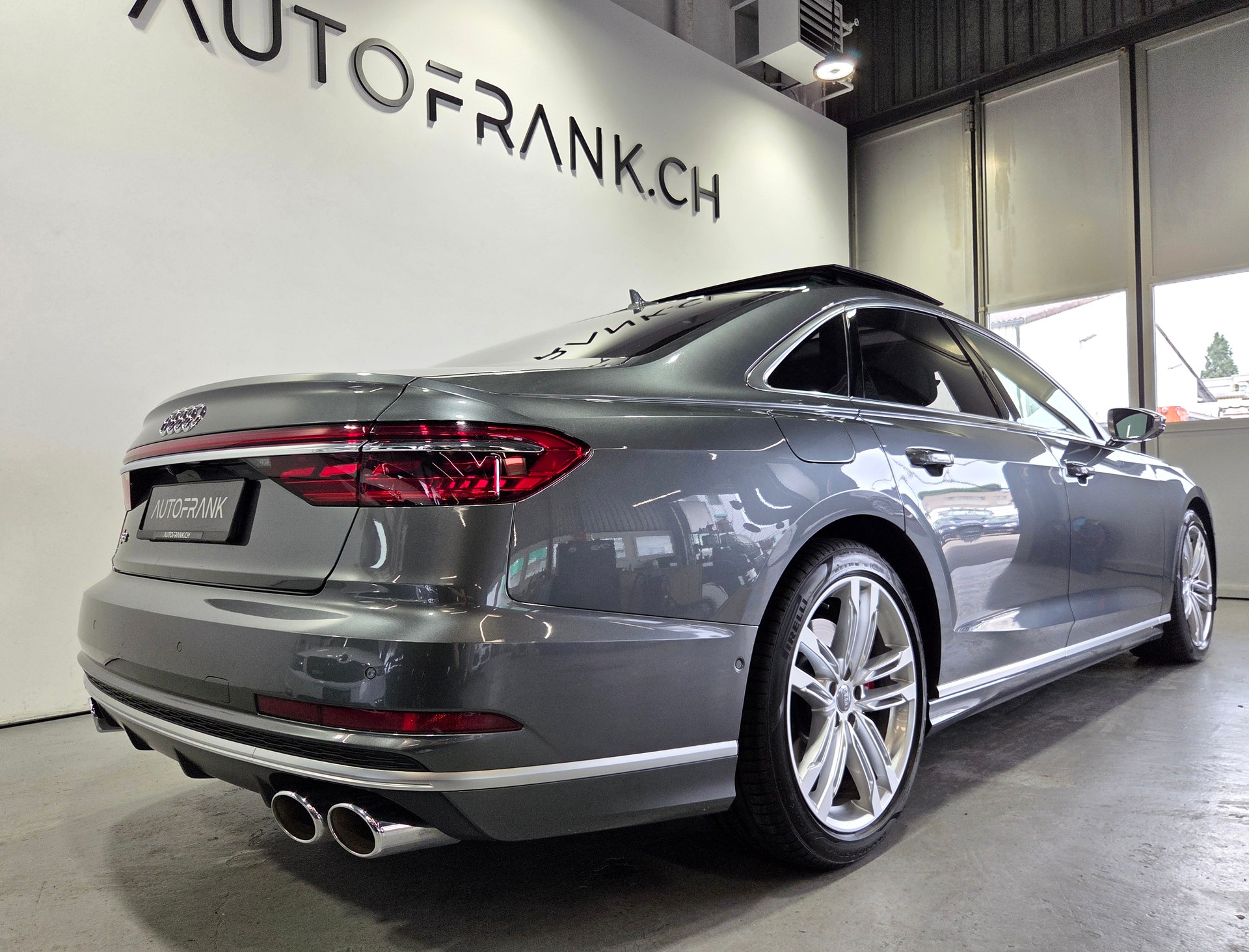 AUDI S8 4.0 V8 TFSI quattro T-Tronic-image-2