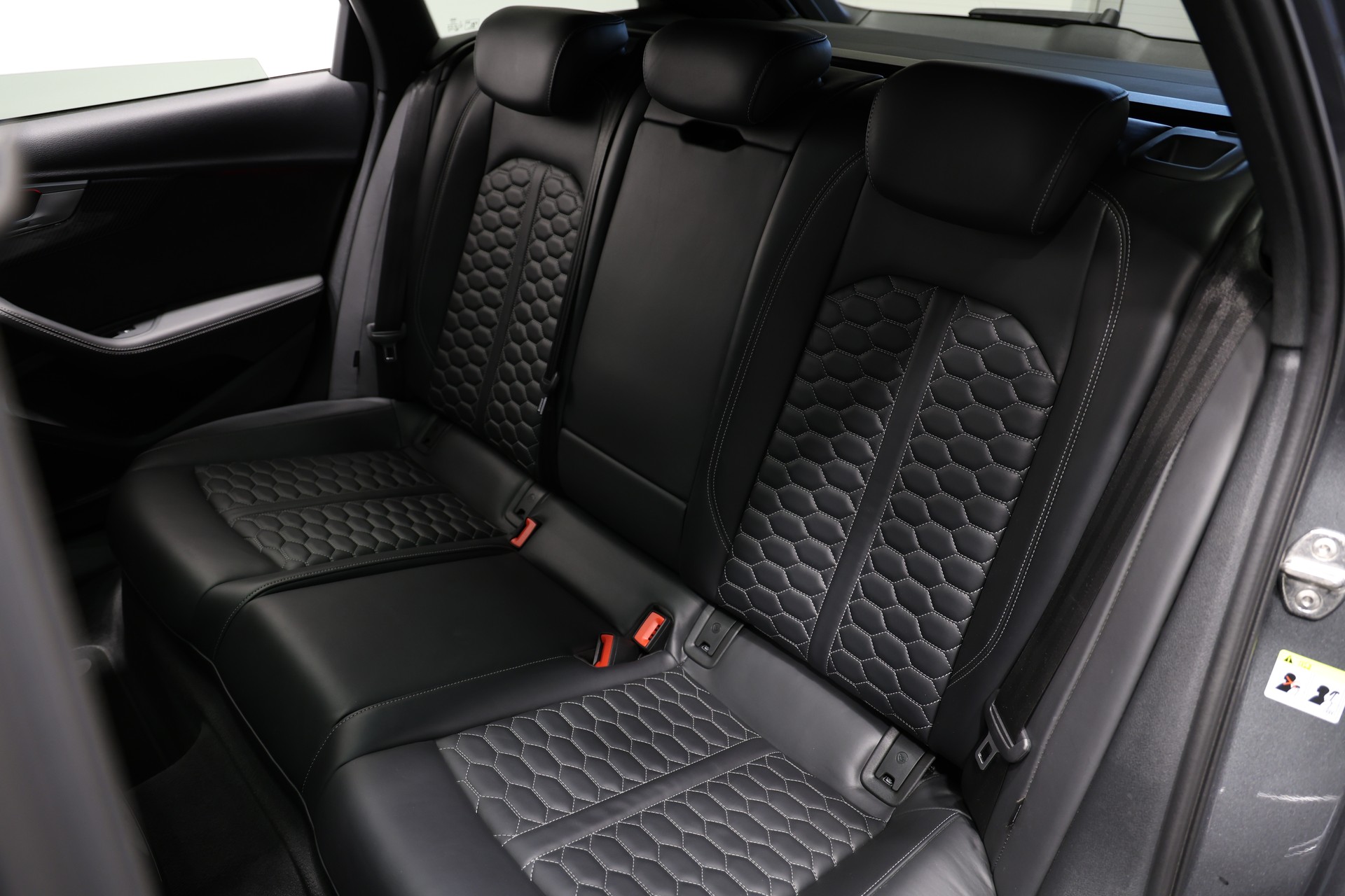 AUDI RS4 Avant 2.9 TFSI quattro tiptronic-image-17