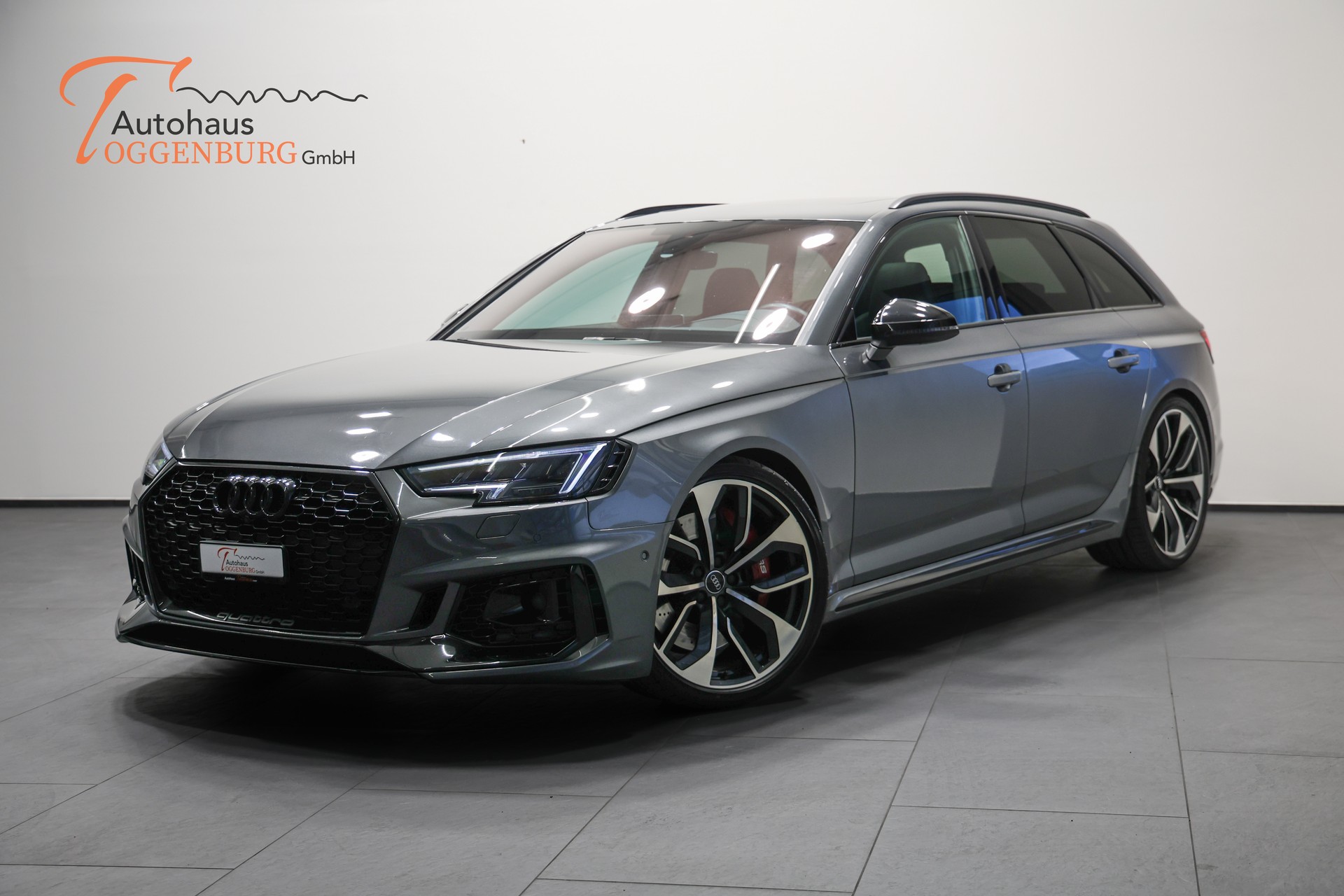 AUDI RS4 Avant 2.9 TFSI quattro tiptronic-image-0