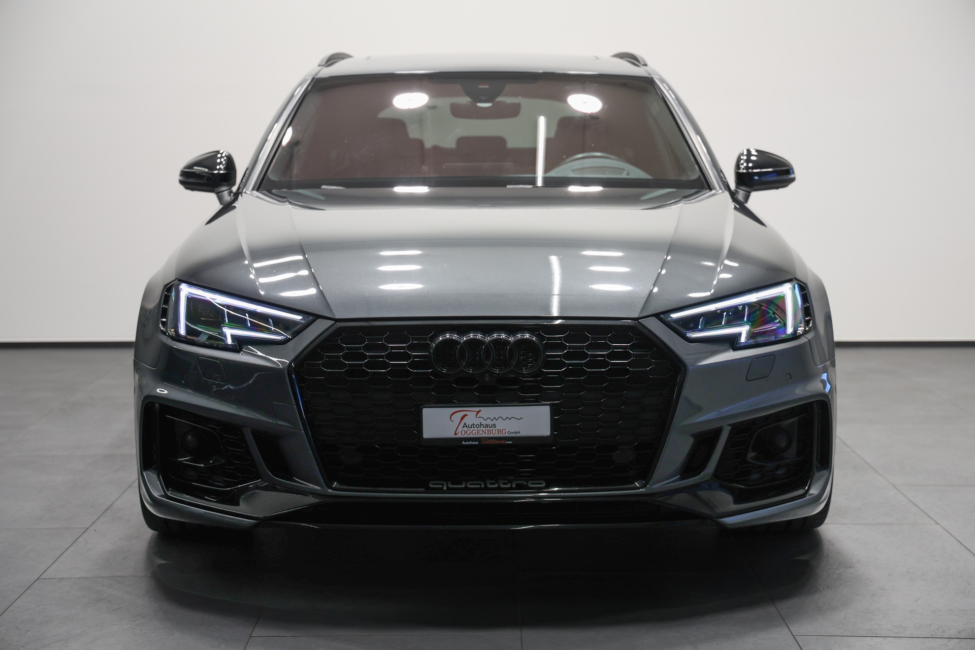 AUDI RS4 Avant 2.9 TFSI quattro tiptronic-image-3