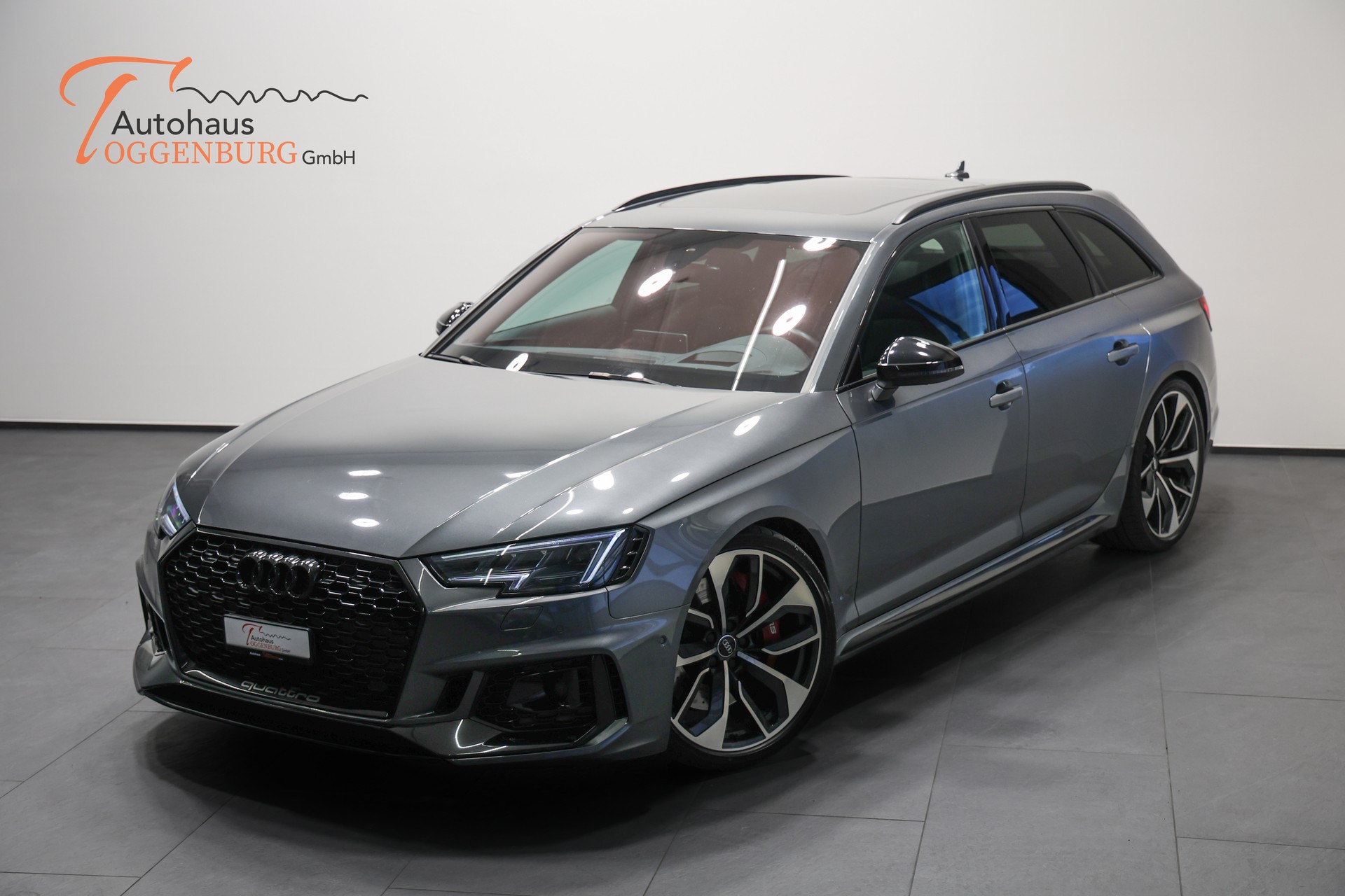 AUDI RS4 Avant 2.9 TFSI quattro tiptronic-image-1