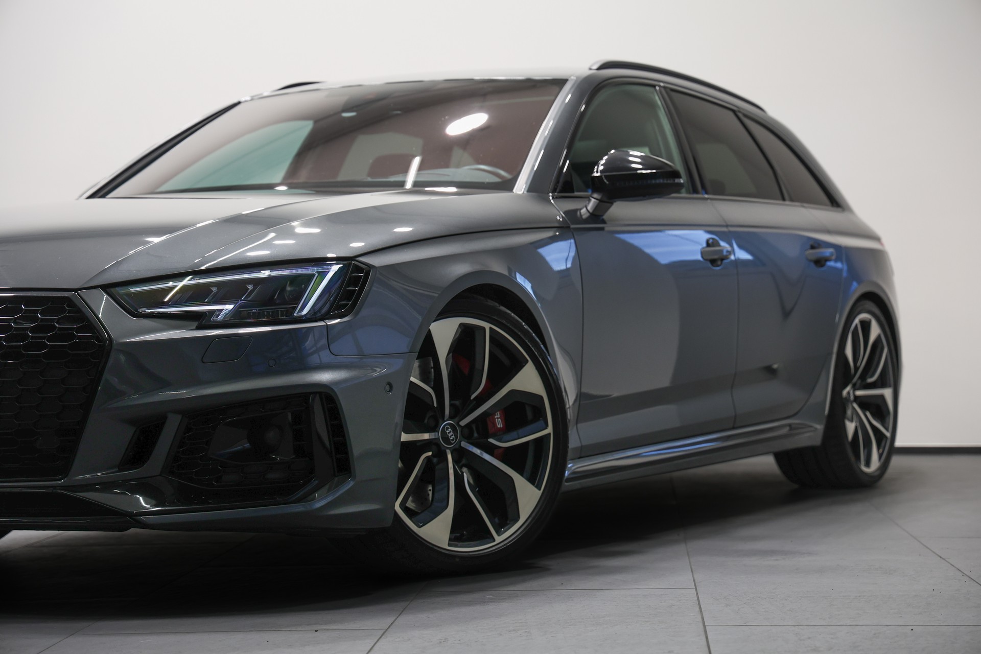 AUDI RS4 Avant 2.9 TFSI quattro tiptronic-image-9