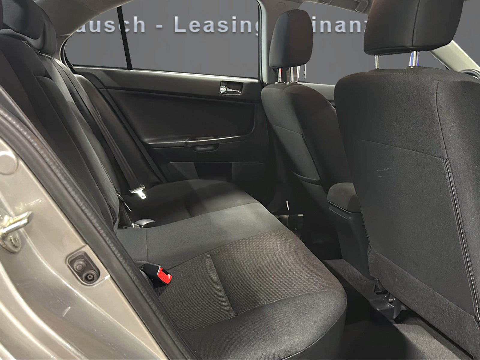 MITSUBISHI Lancer Sportback 1.6 Pure-image-12