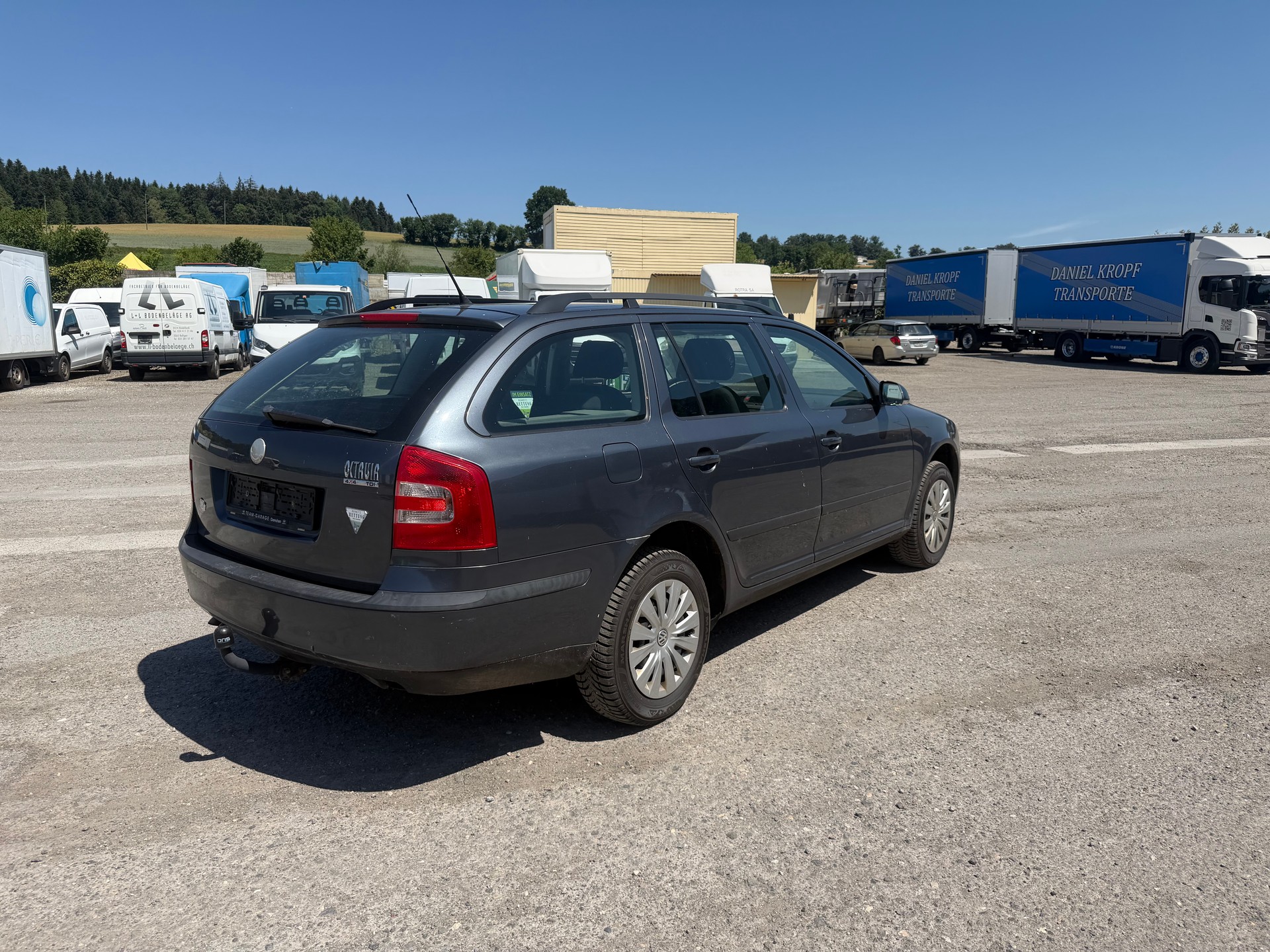 SKODA Octavia 1.9 TDI Swiss Adventure 4x4-image-4