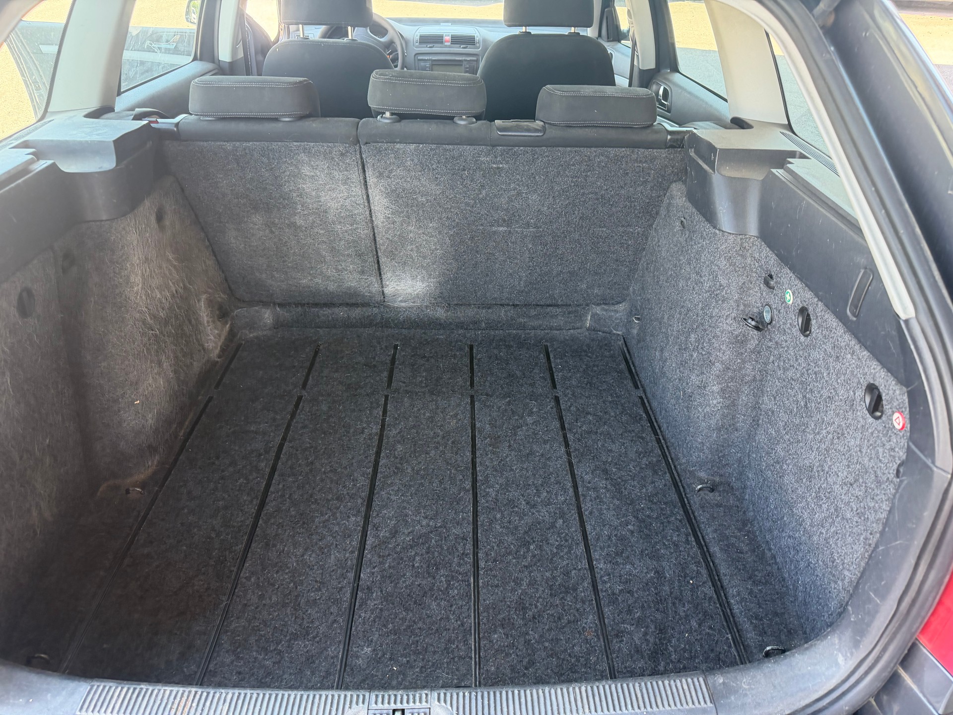 SKODA Octavia 1.9 TDI Swiss Adventure 4x4-image-9