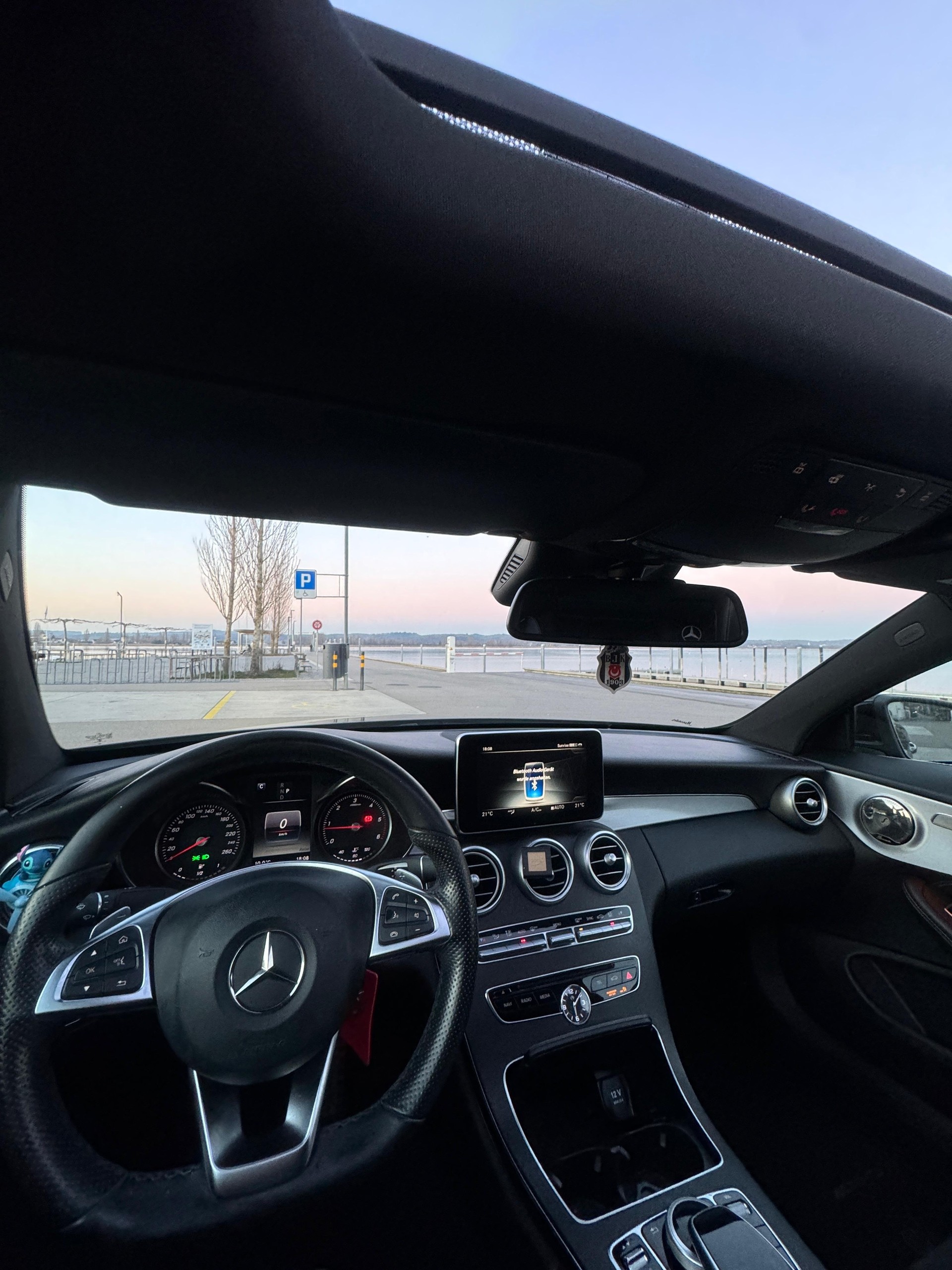 MERCEDES-BENZ C 250 d AMG Line-image-4