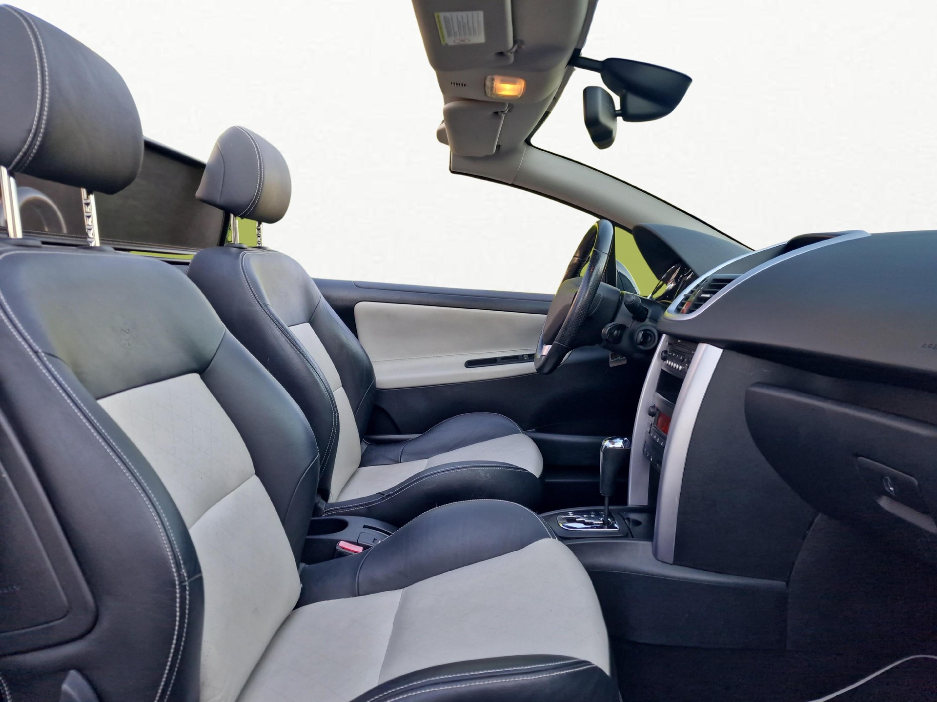 PEUGEOT 207 CC 1.6 16V Roland Garros-image-9
