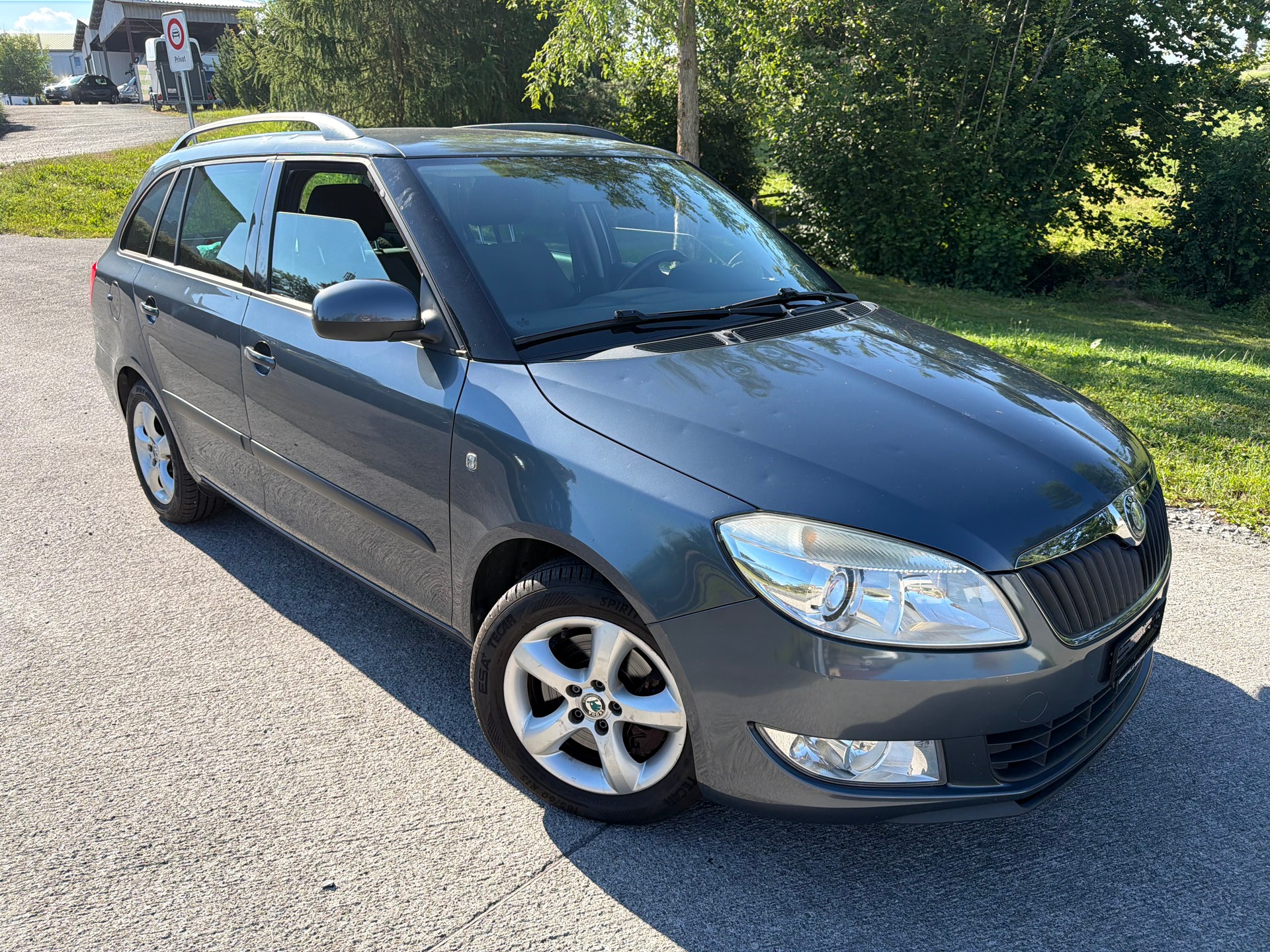 SKODA Fabia 1.2 TSI Ambiente-image-1