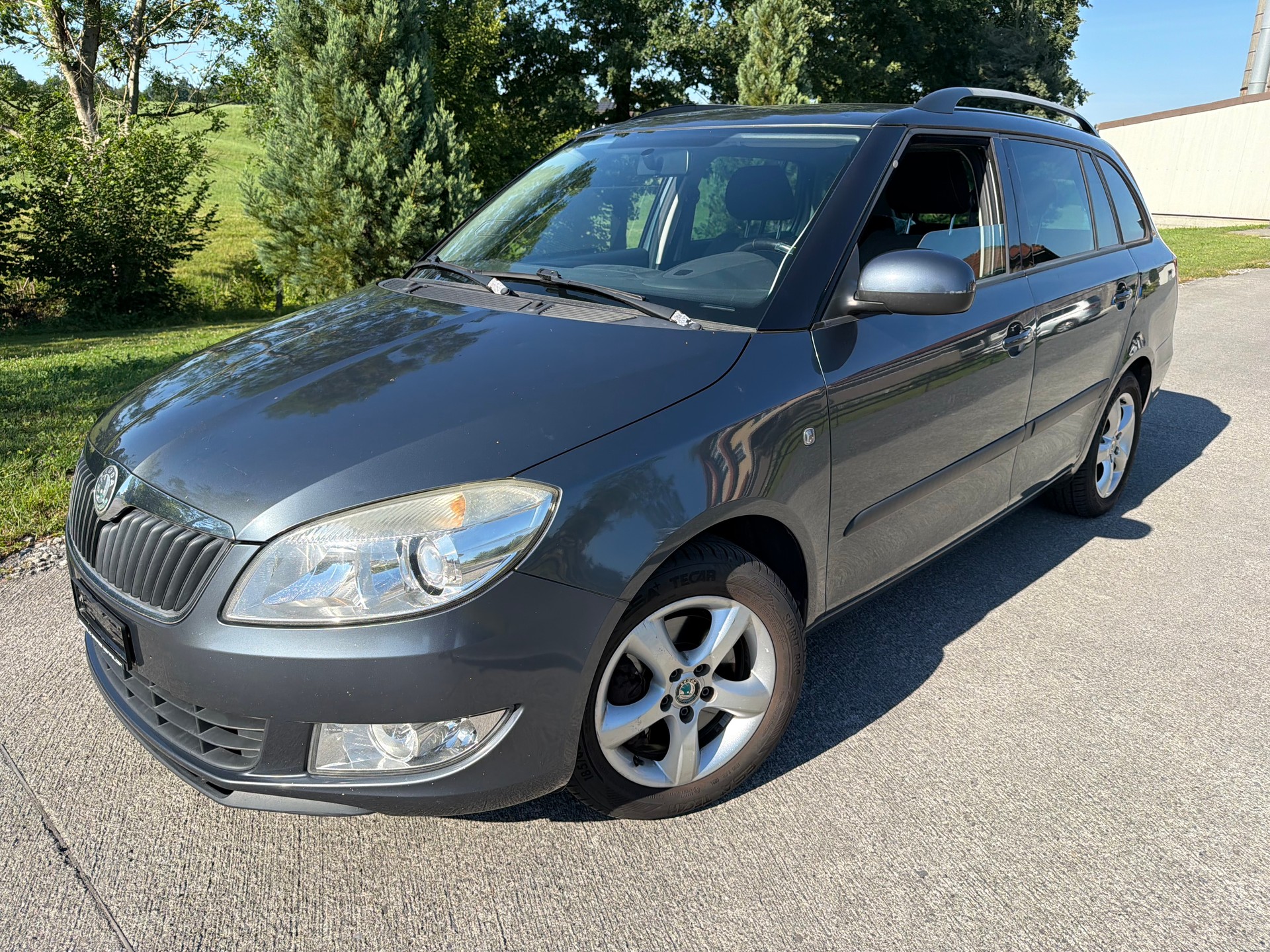 SKODA Fabia 1.2 TSI Ambiente-image-0