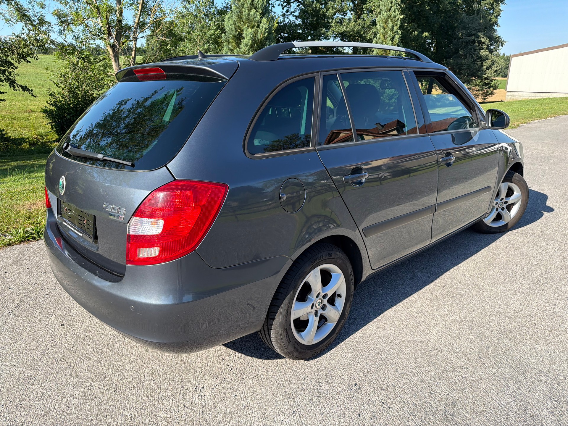 SKODA Fabia 1.2 TSI Ambiente-image-3