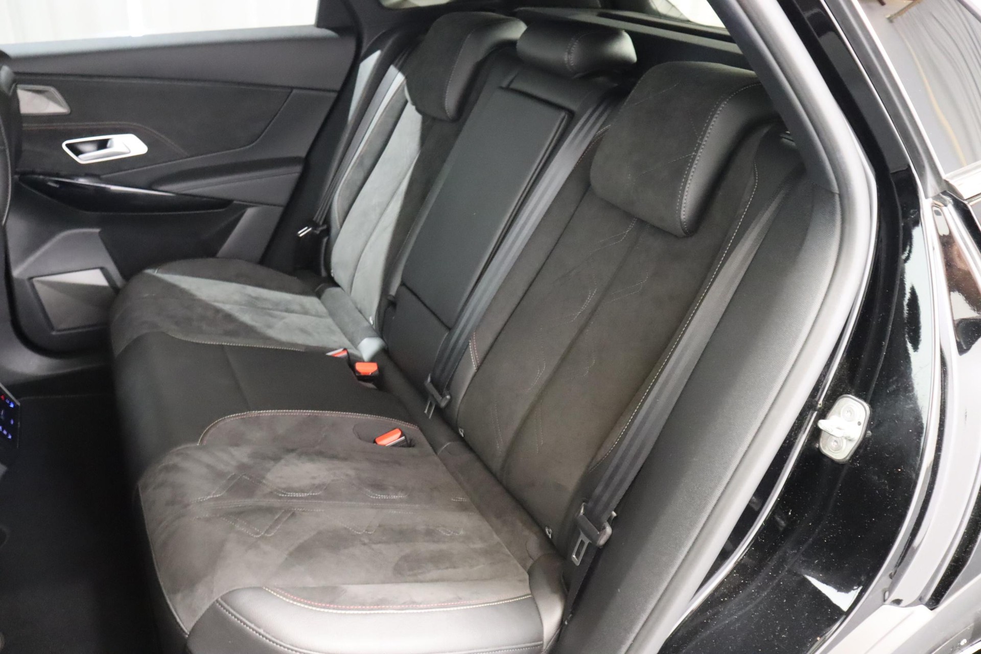 DS AUTOMOBILES 7 Crossback 1.6 E-Tense Performance Line 4x4-image-5