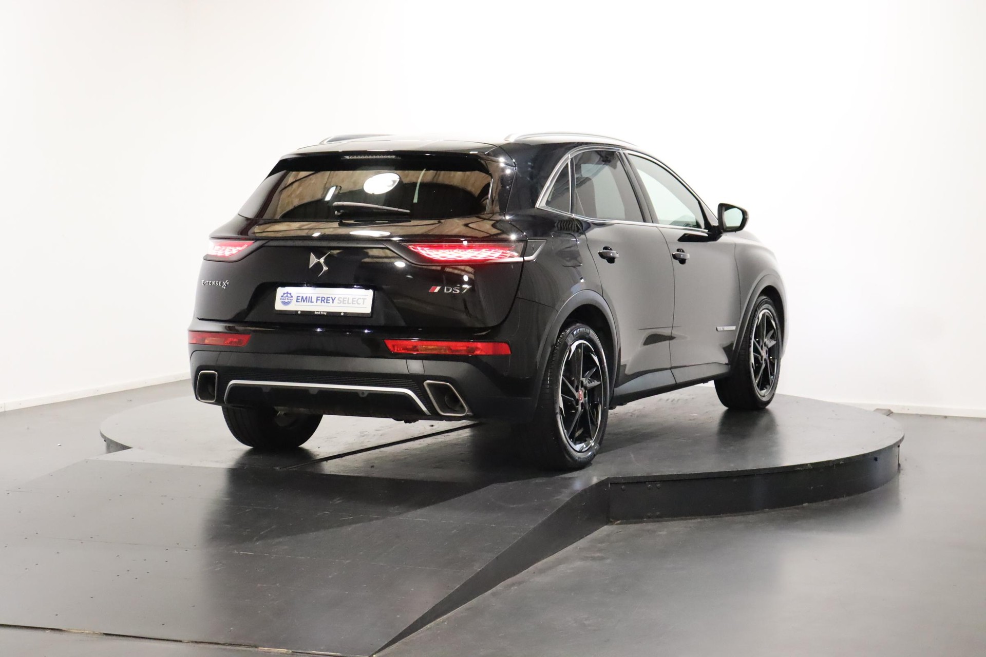DS AUTOMOBILES 7 Crossback 1.6 E-Tense Performance Line 4x4-image-3