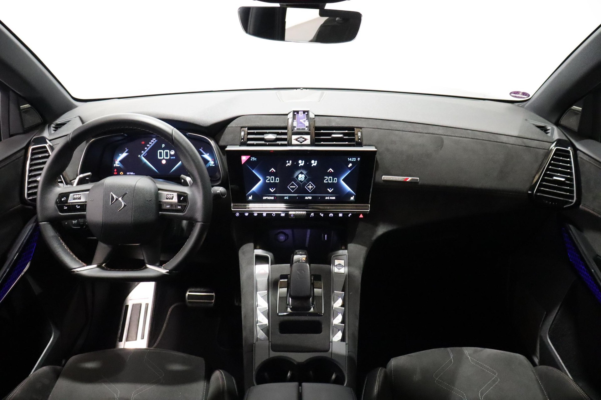 DS AUTOMOBILES 7 Crossback 1.6 E-Tense Performance Line 4x4-image-6