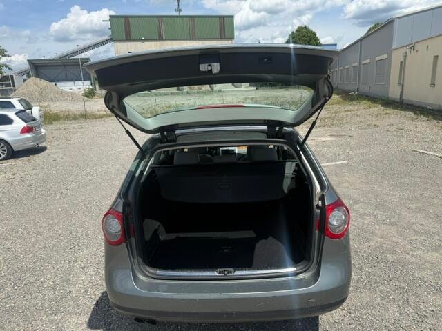 VW PASSAT-image-7