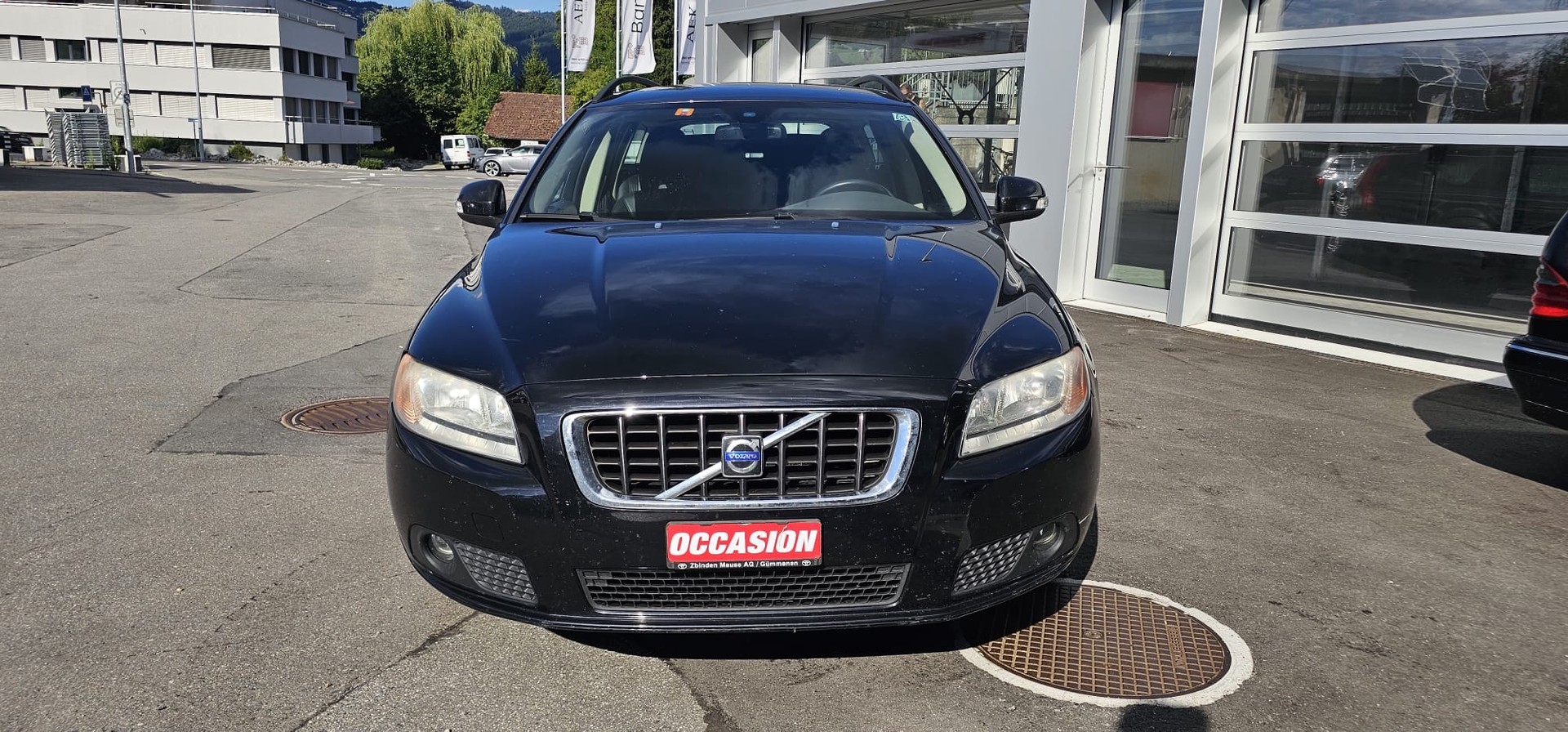 VOLVO V70 2.0D Momentum-image-0