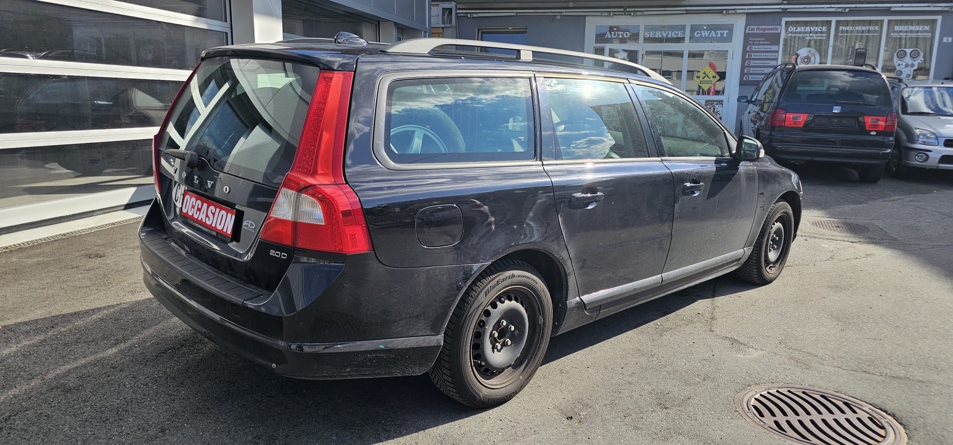 VOLVO V70 2.0D Momentum-image-3