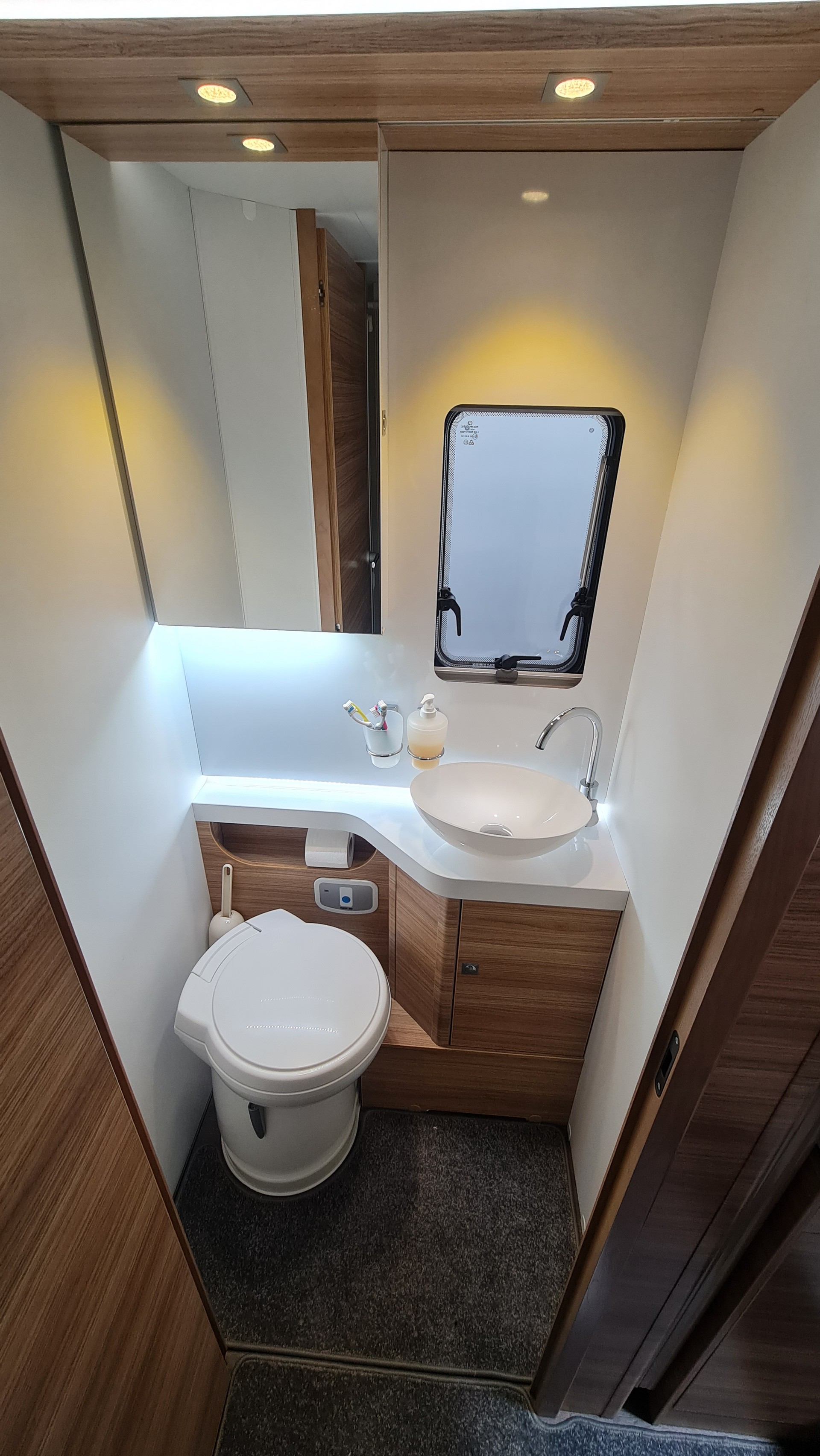 ADRIA 710 SL Suprem-image-4