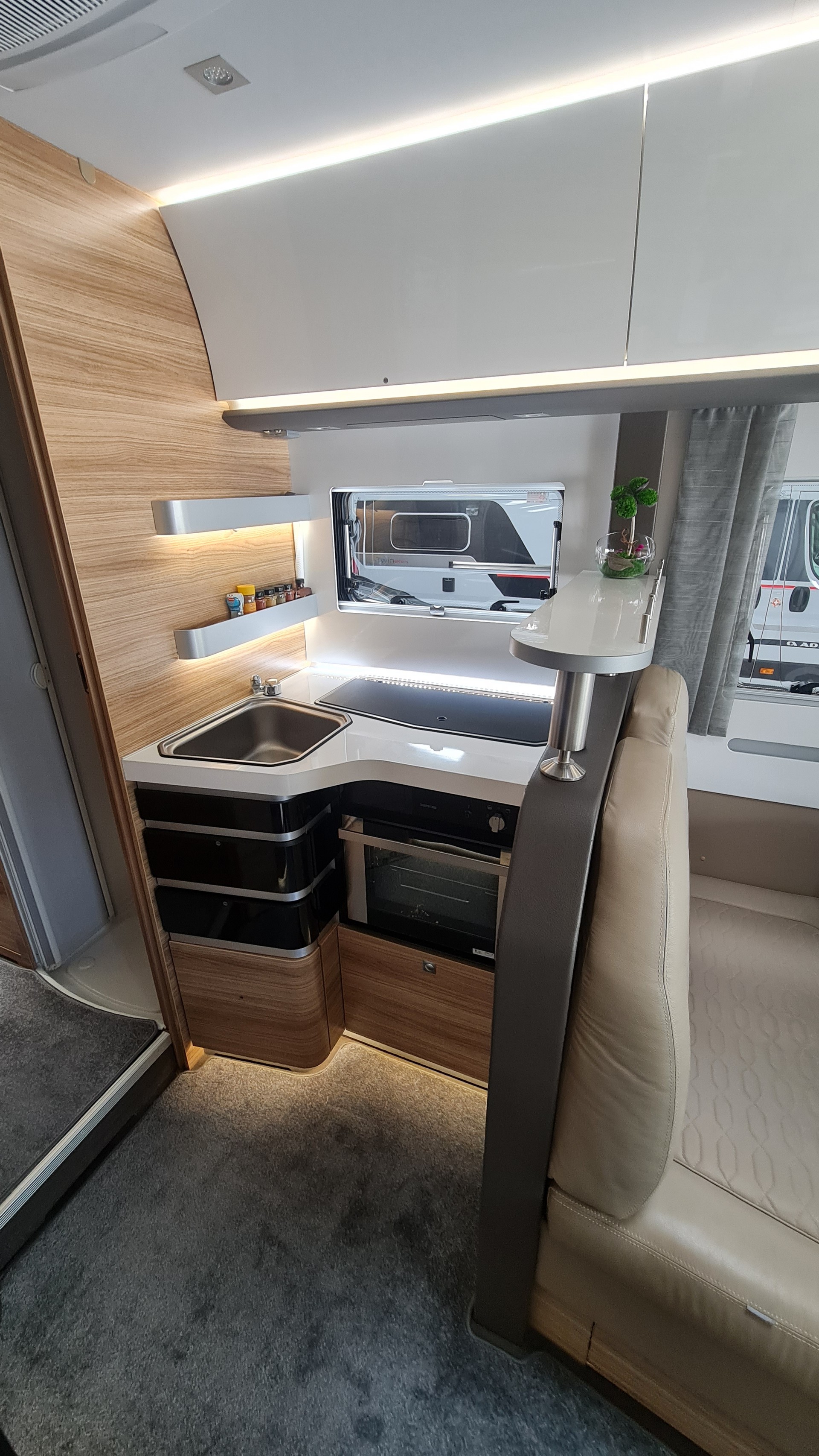 ADRIA 710 SL Suprem-image-2