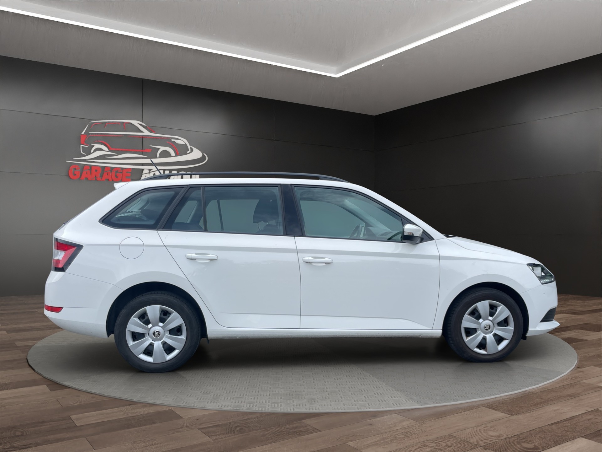 SKODA Fabia Combi 1.0 MPI Ambition-image-6