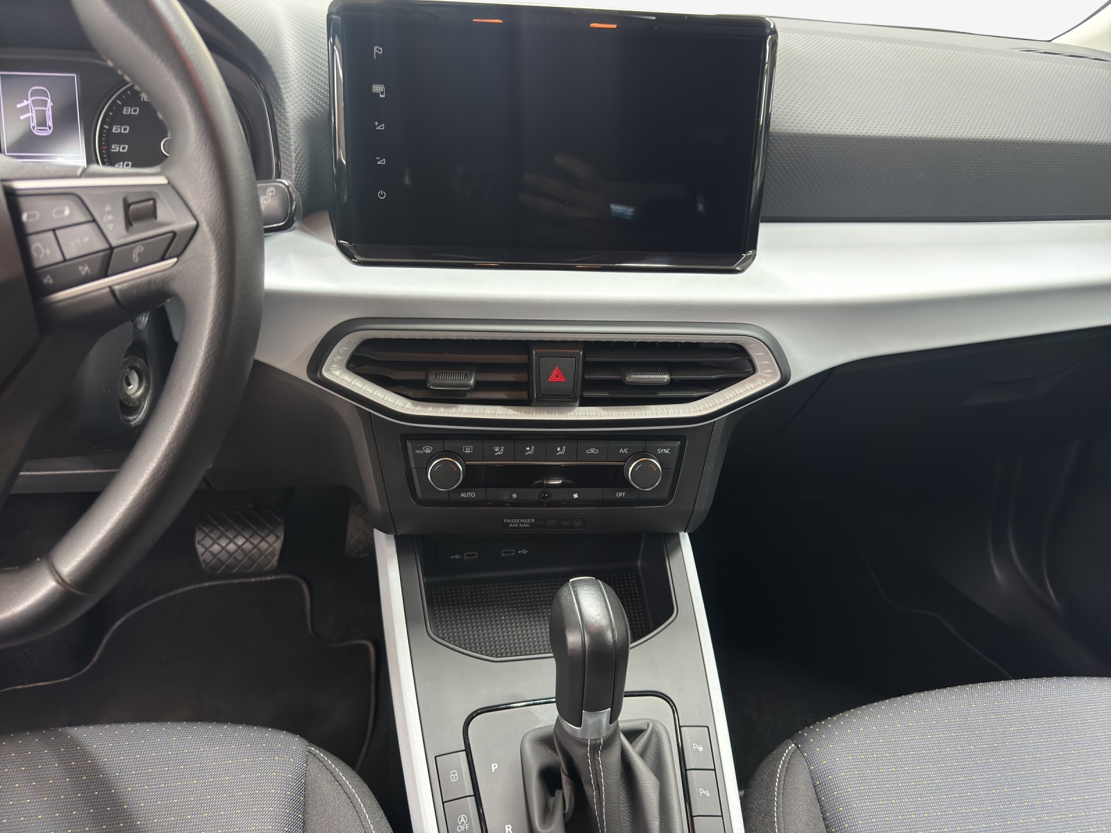 SEAT Arona 1.0 TSI Eco Style DSG-image-10