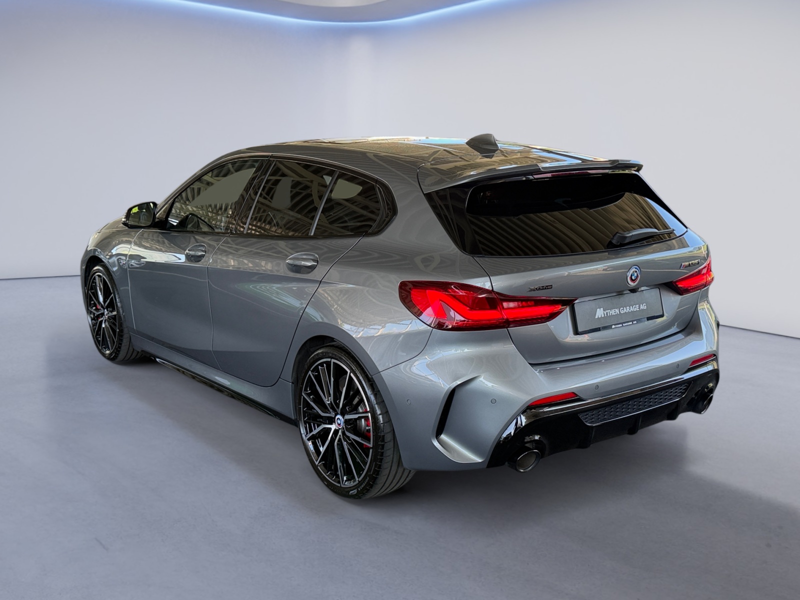 BMW M135i xDrive-image-2