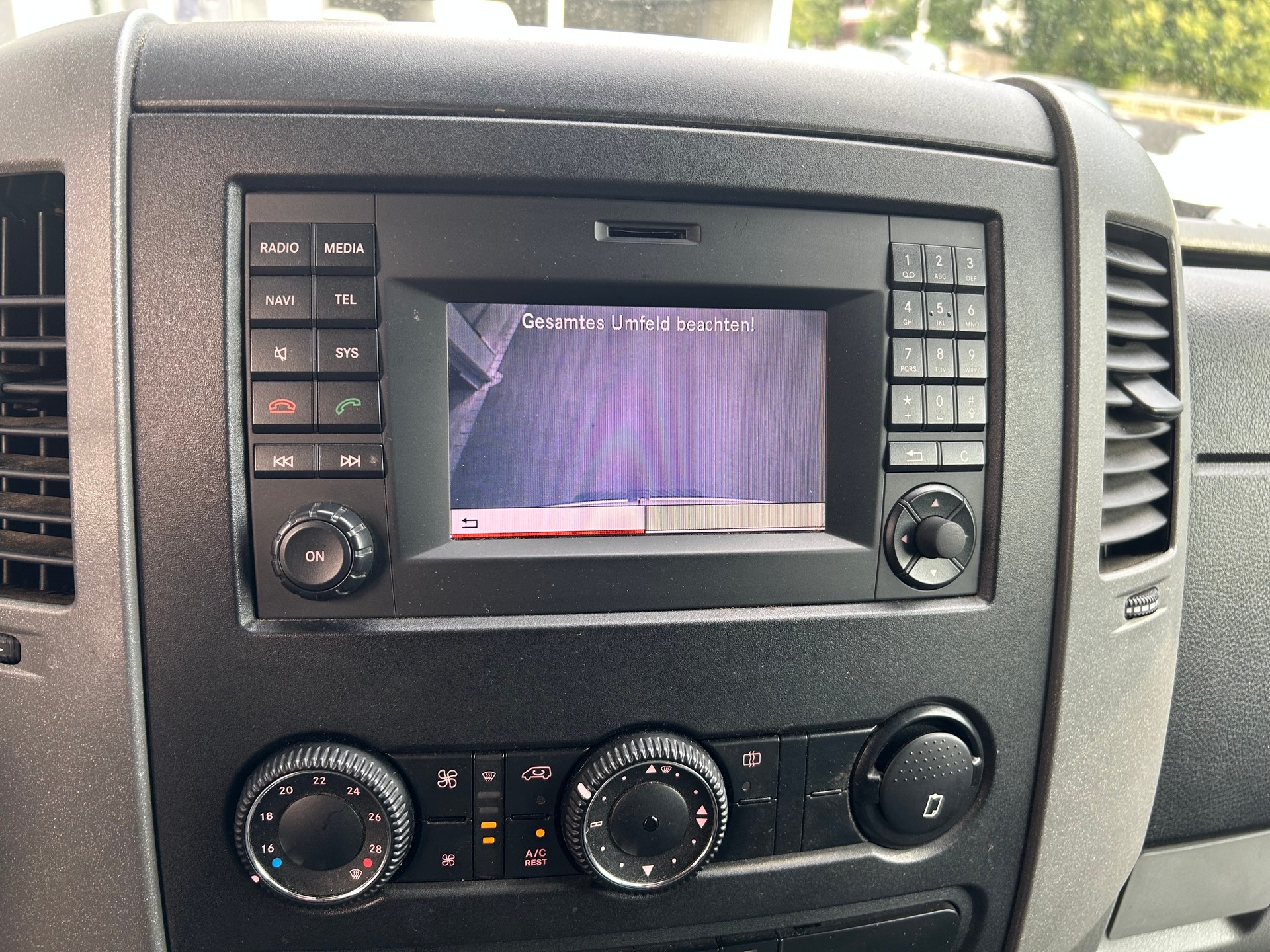 VW Crafter 35 2.0 TDI CR-image-13