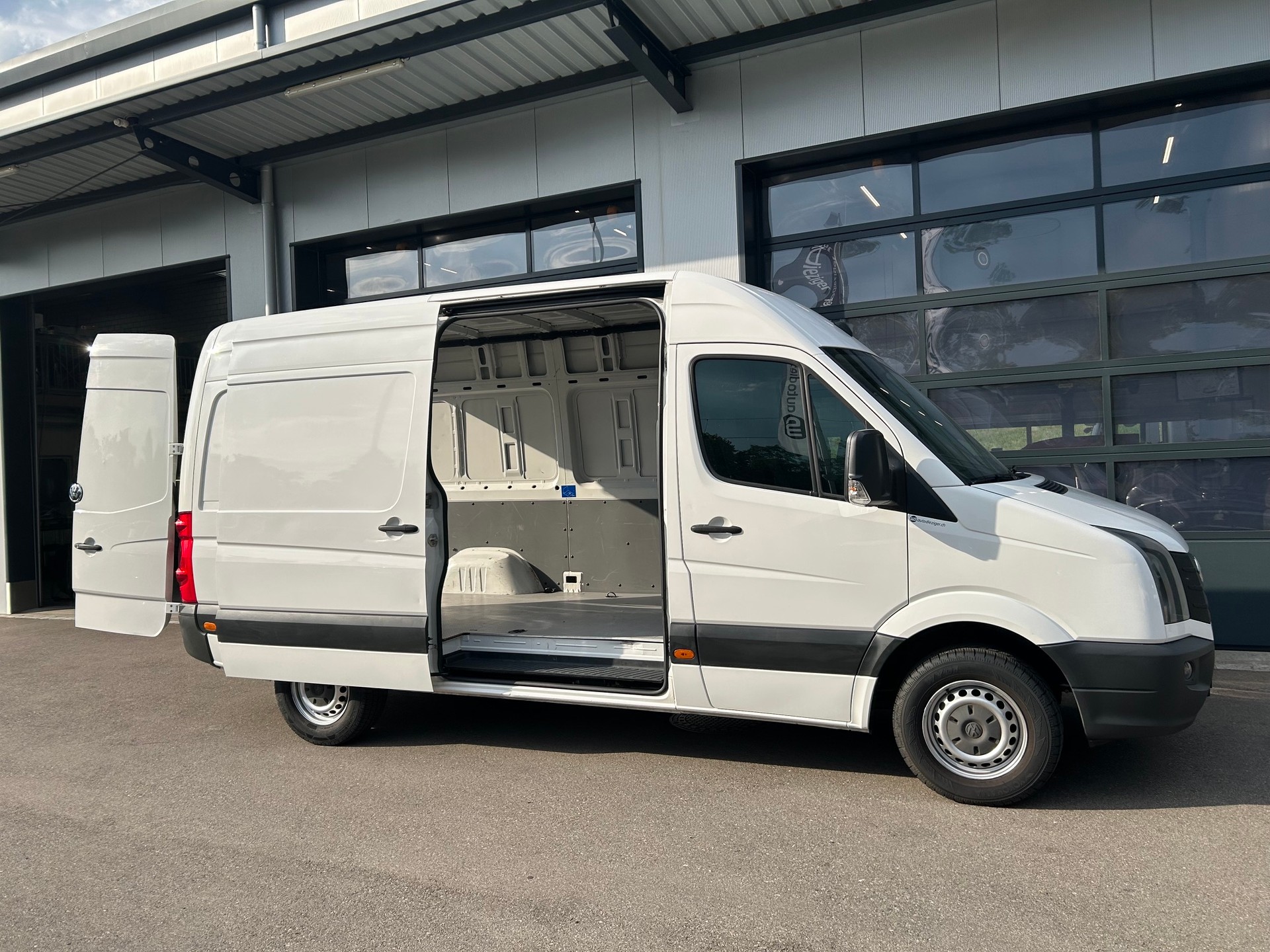 VW Crafter 35 2.0 TDI CR-image-7