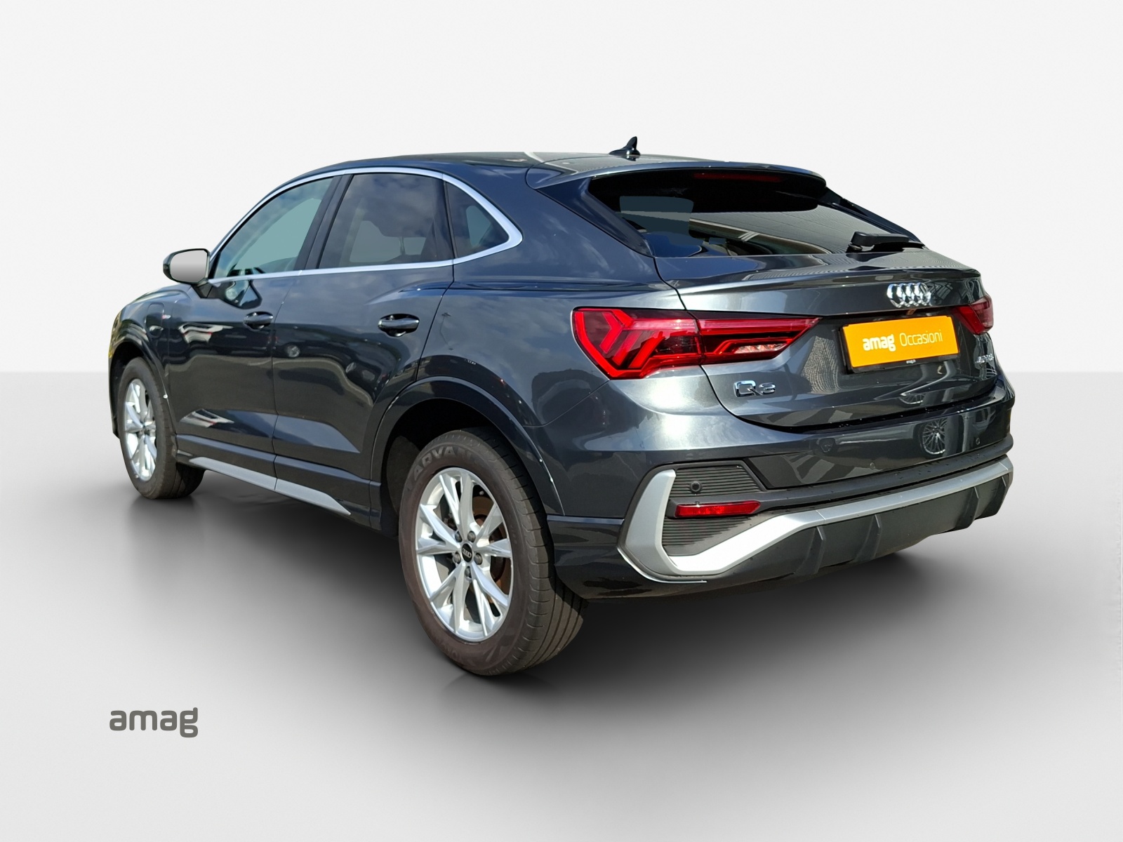 AUDI Q3 Sportback 45 TFSI e S line S-tronic-image-3