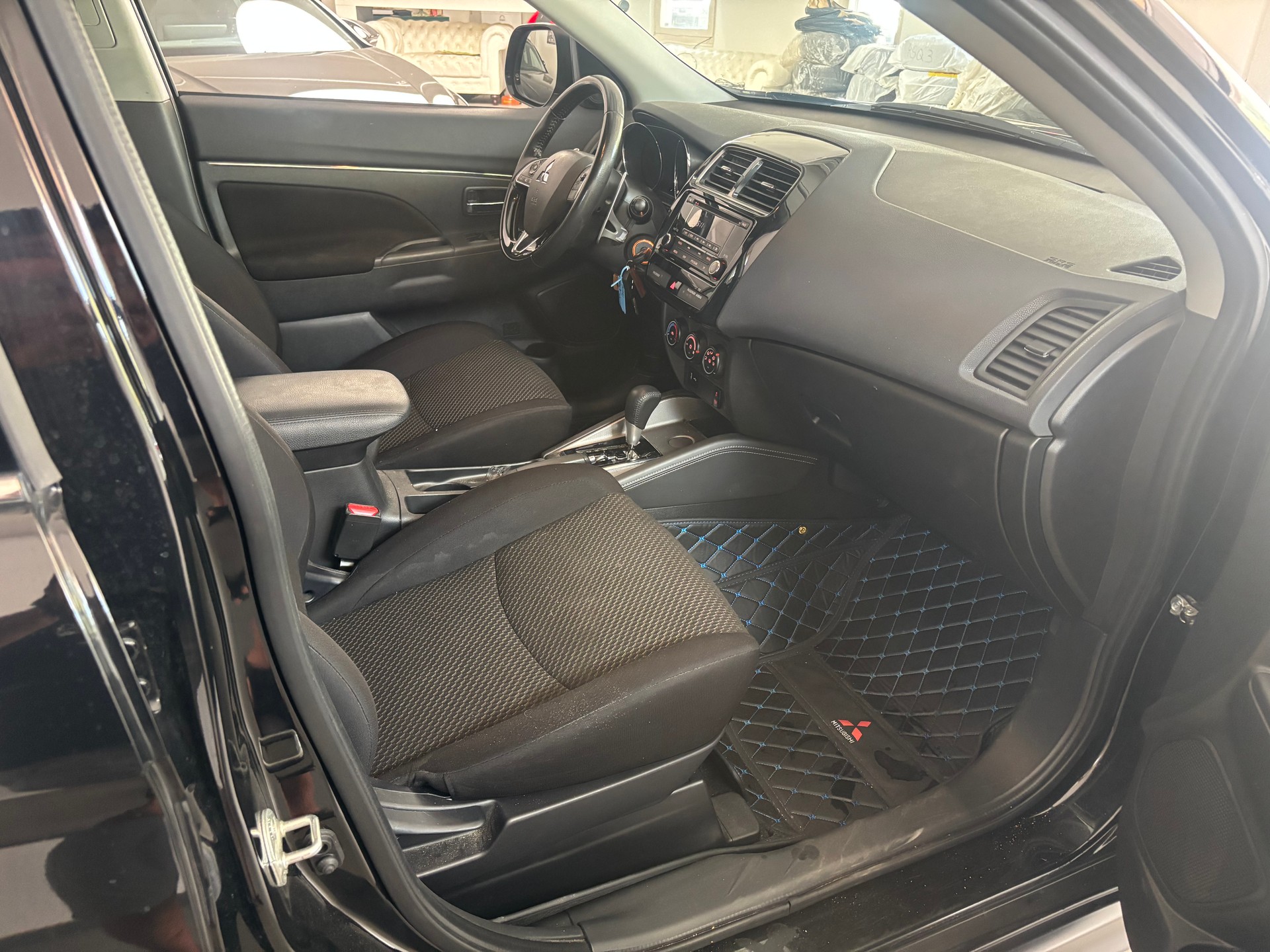 MITSUBISHI ASX 2.0 MIVEC Value 2WD Automat-image-10